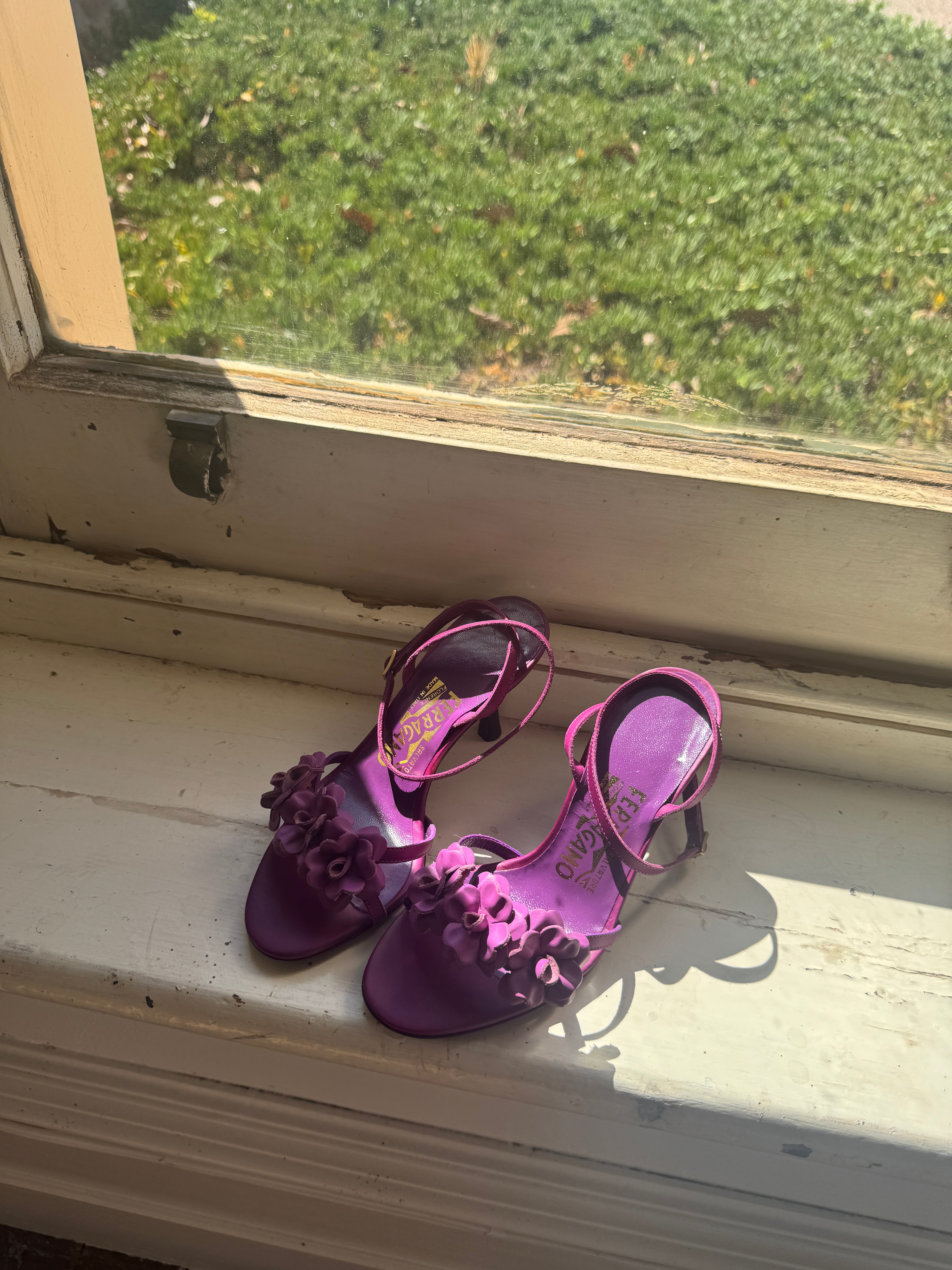 Vintage 90s Ferragamo Strappy Flower Heels Grape