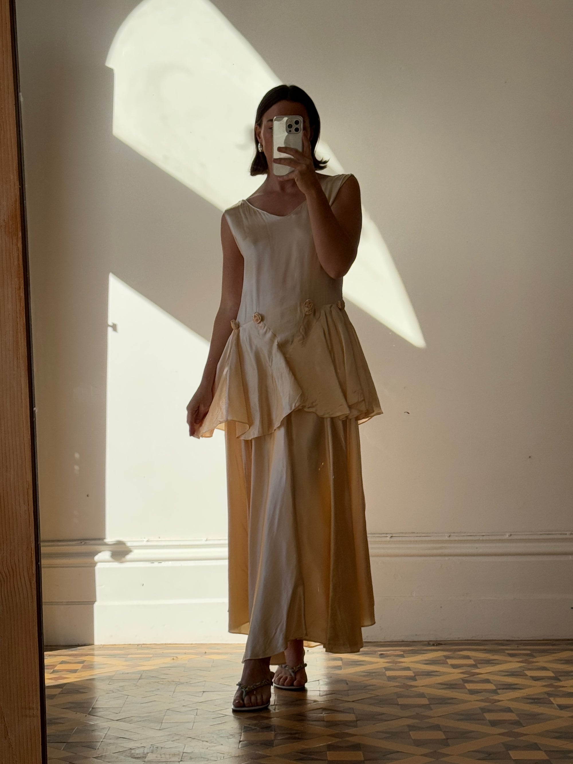 Vintage 20s Flapper Champagne Wedding Dress With Rosettes