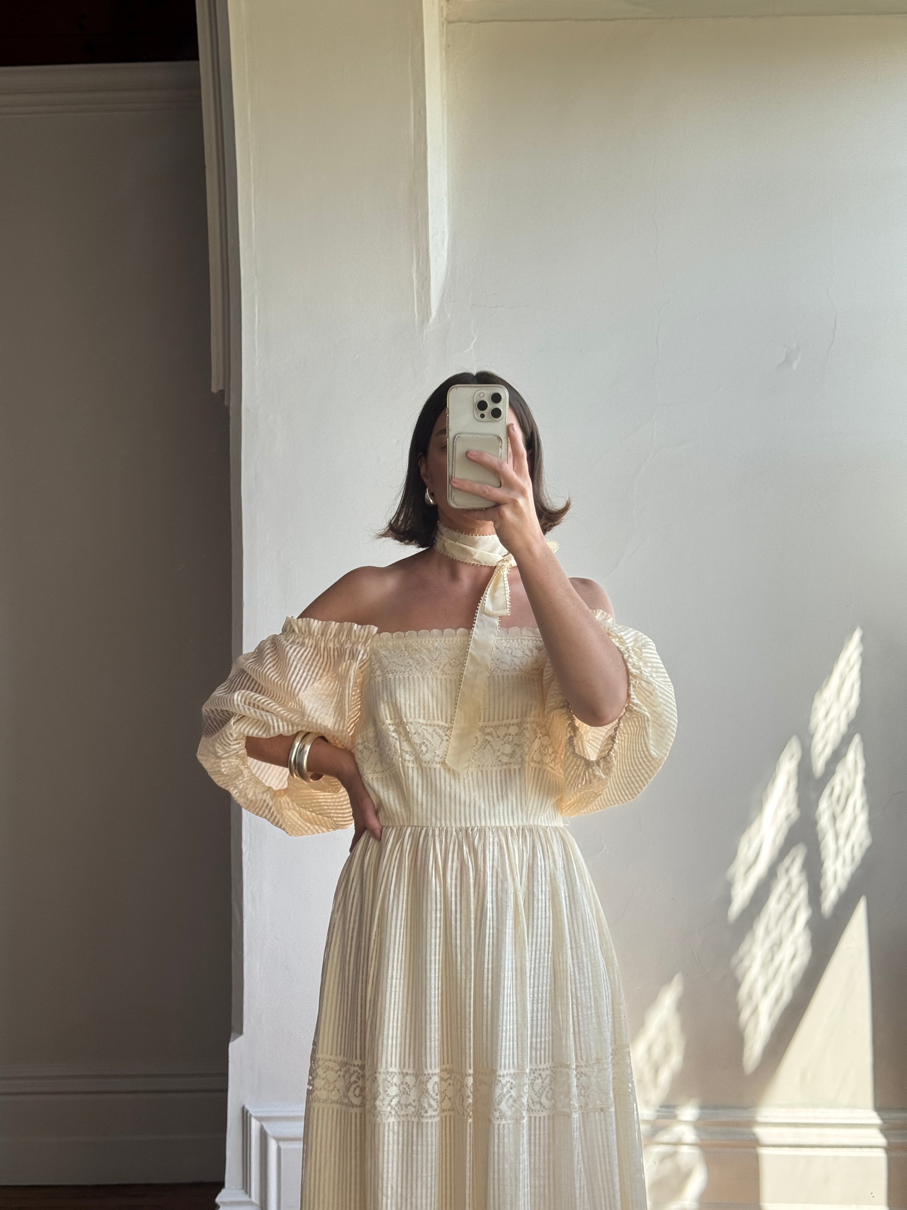 Vintage 70s Prairie Lace Wedding Dress Creme