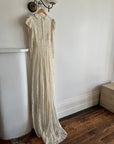 Vintage 40s Collared Lace Wedding Gown With Train