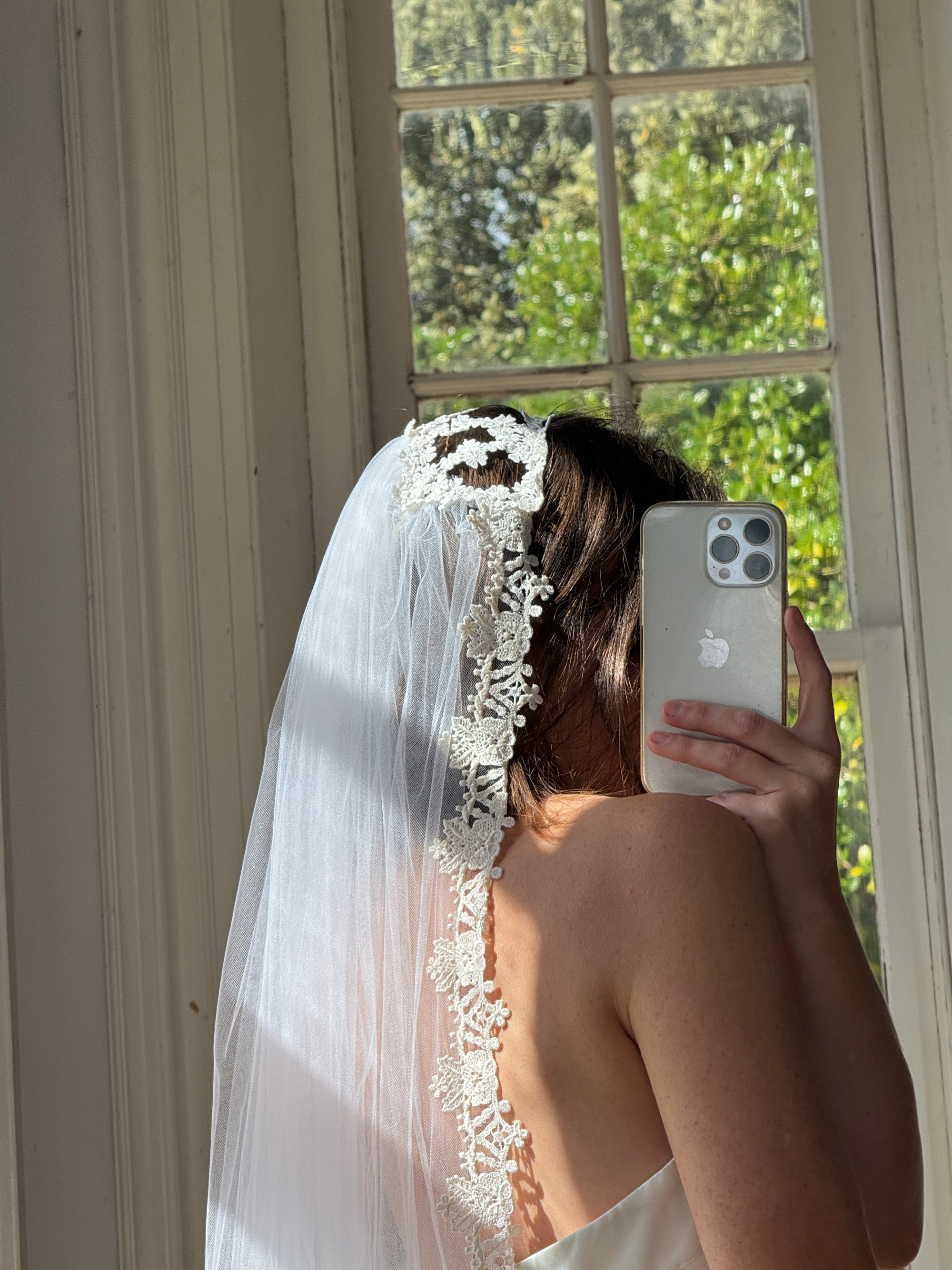 Vintage Juliette Floral Cap Long Veil