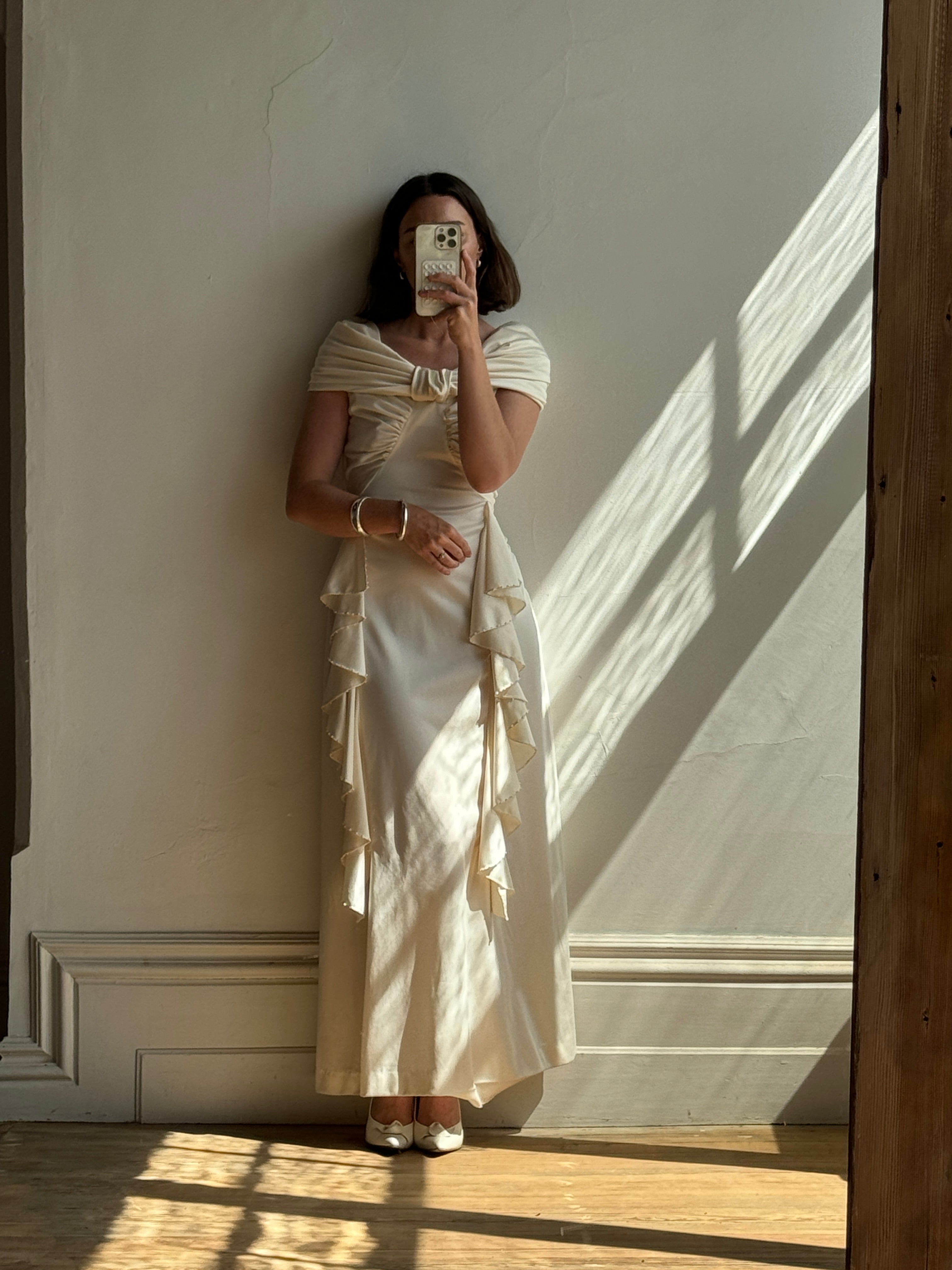 Vintage Stretch Ruffle Boat Neck Wedding Dress