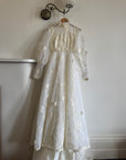 Vintage 60s 3D Creme Floral Applique Wedding Dress