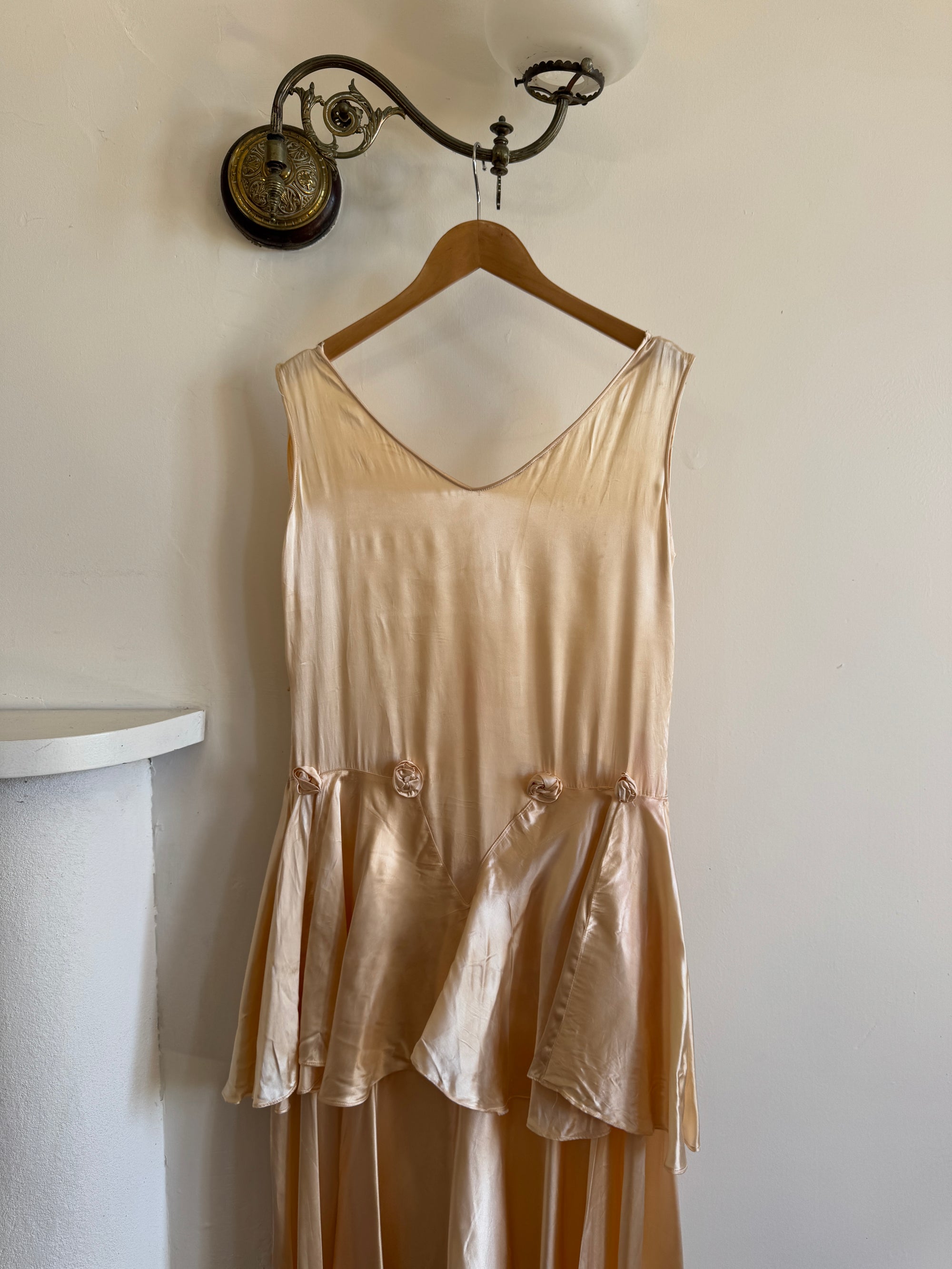 Vintage 20s Flapper Champagne Wedding Dress With Rosettes