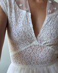 Vintage 40s Tulle Lace V Neck Daisy Wedding Dress