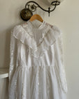 Vintage 80s Prarie Long Sleeved Wedding Dress with Floral Embroidery