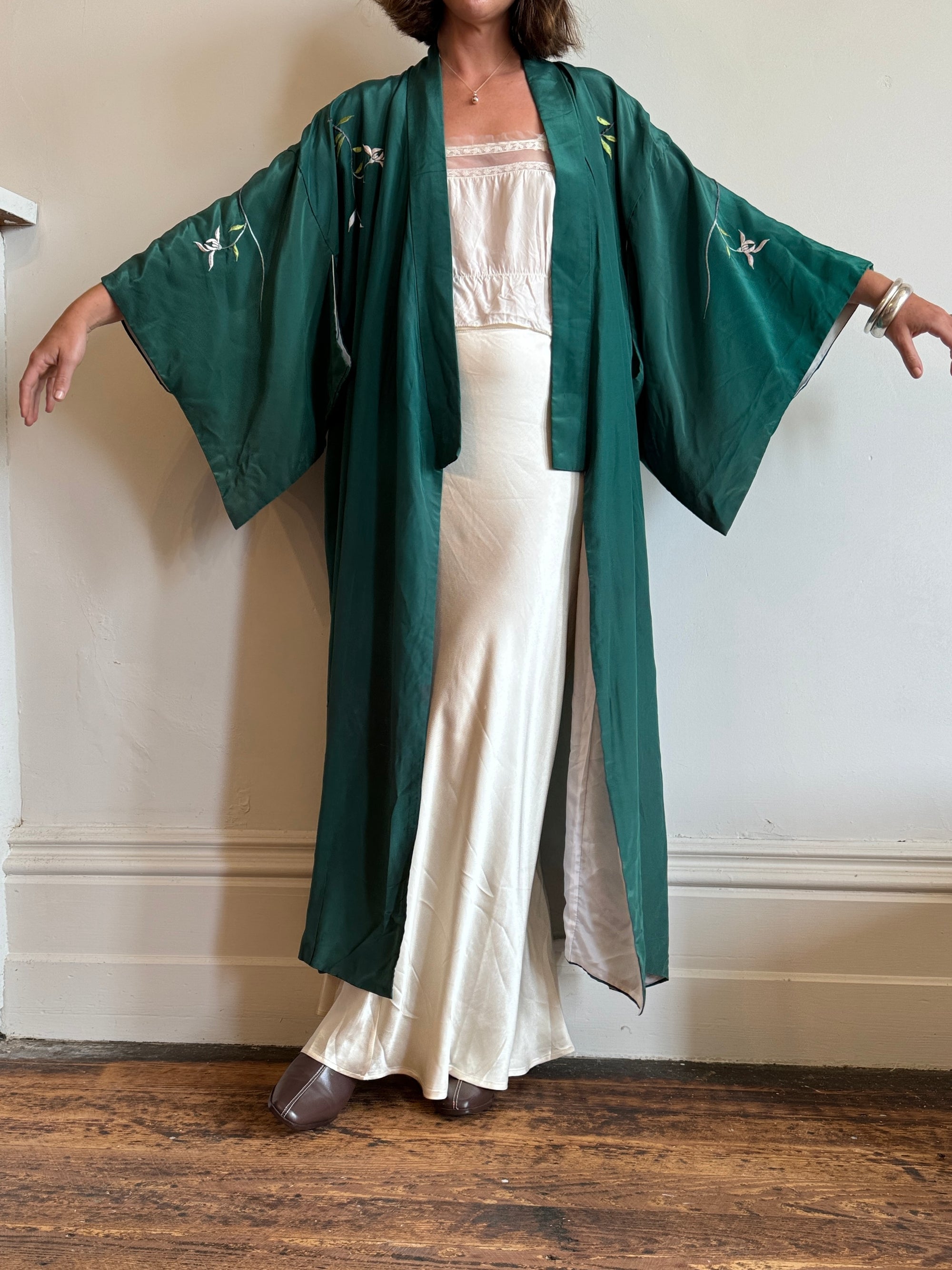 Vintage Japanese Embroidered Kimono Teal