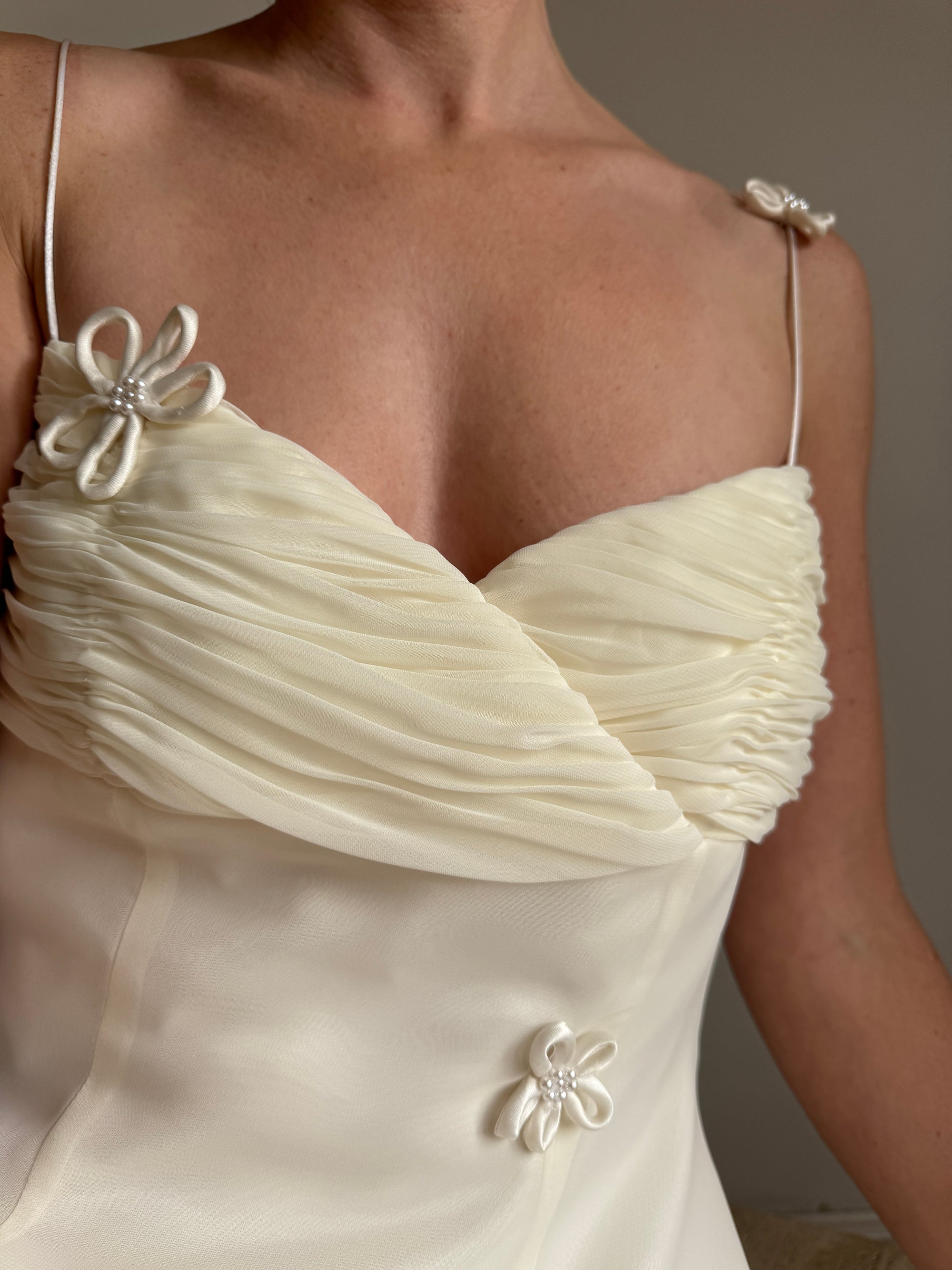 Vintage 90s Gathered Daisy Wedding Dress