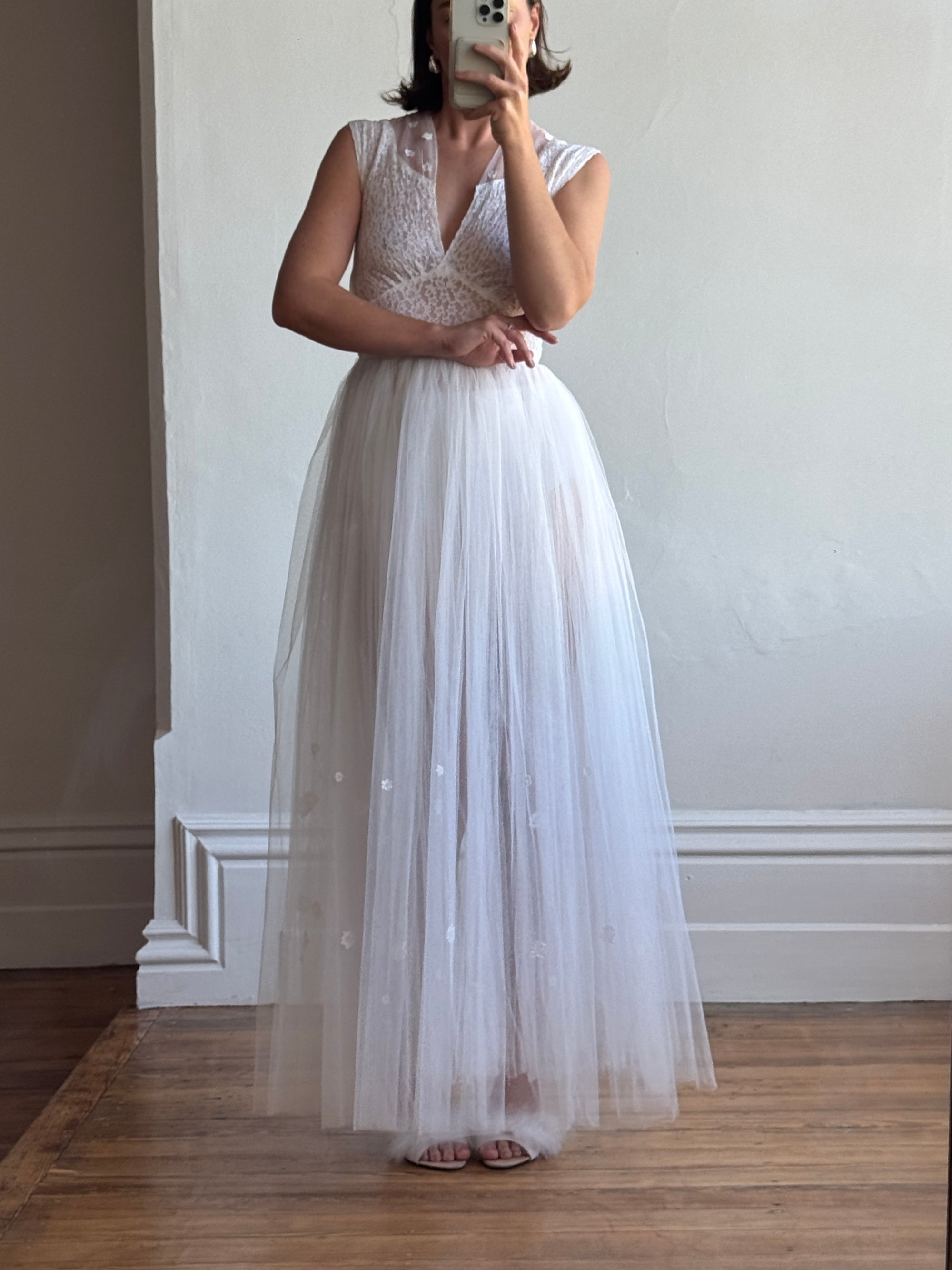 Vintage 40s Tulle Lace V Neck Daisy Wedding Dress