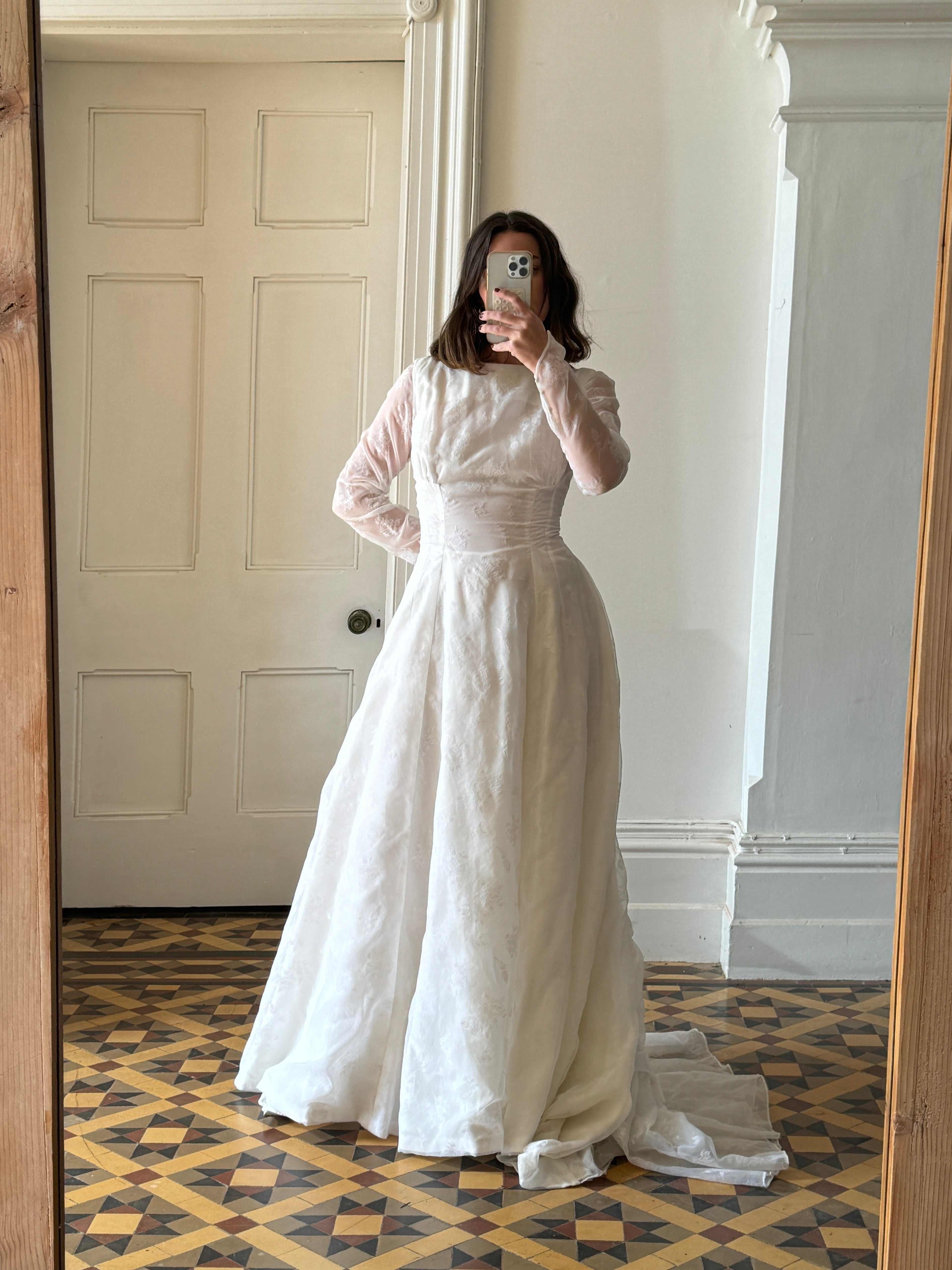 Vintage 50s Flocked Velvet Jacquard Wedding Gown with Bow Train