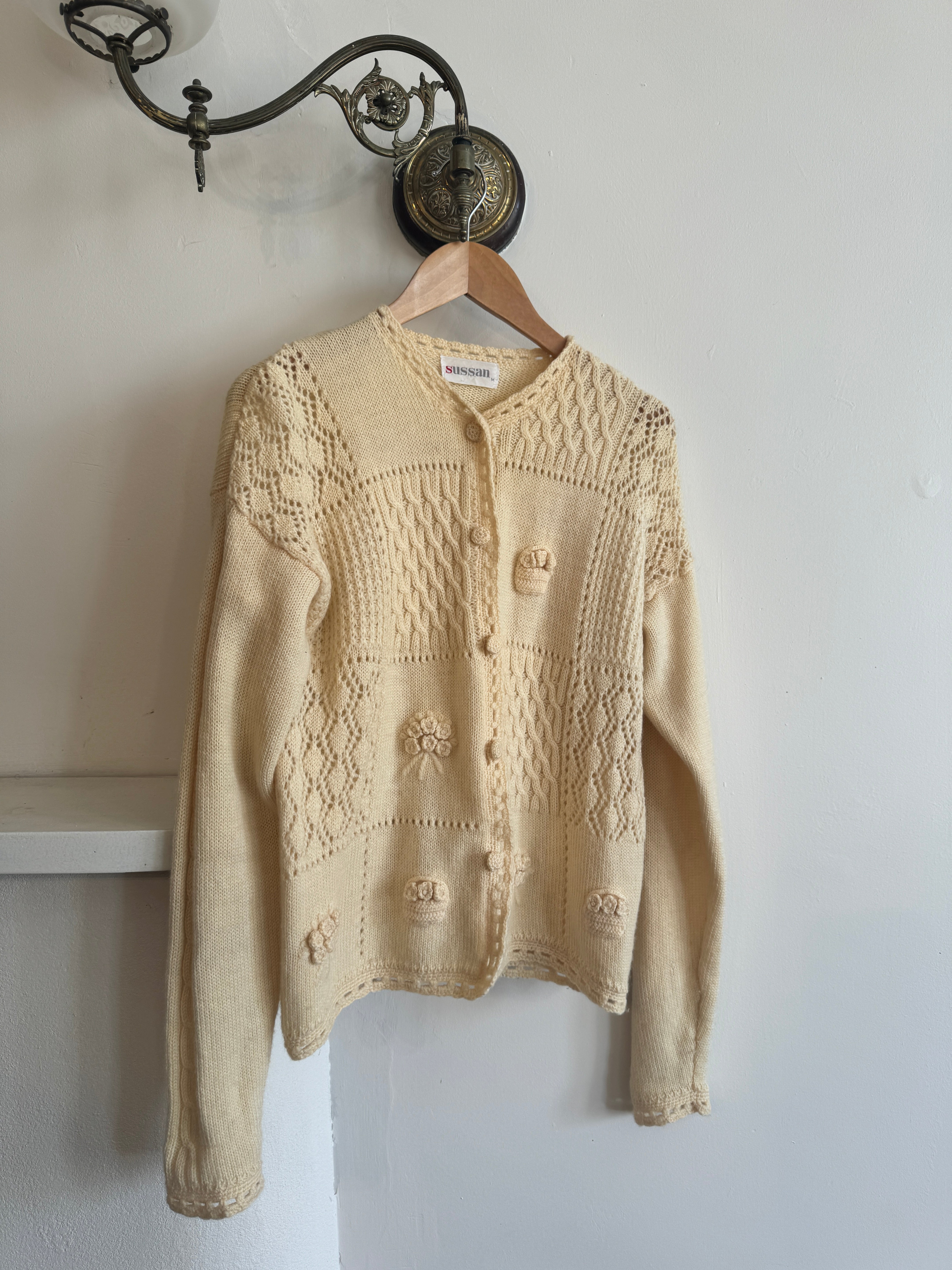 Vintage 90s Pure Wool Bouquet Knitted Cardi Creme