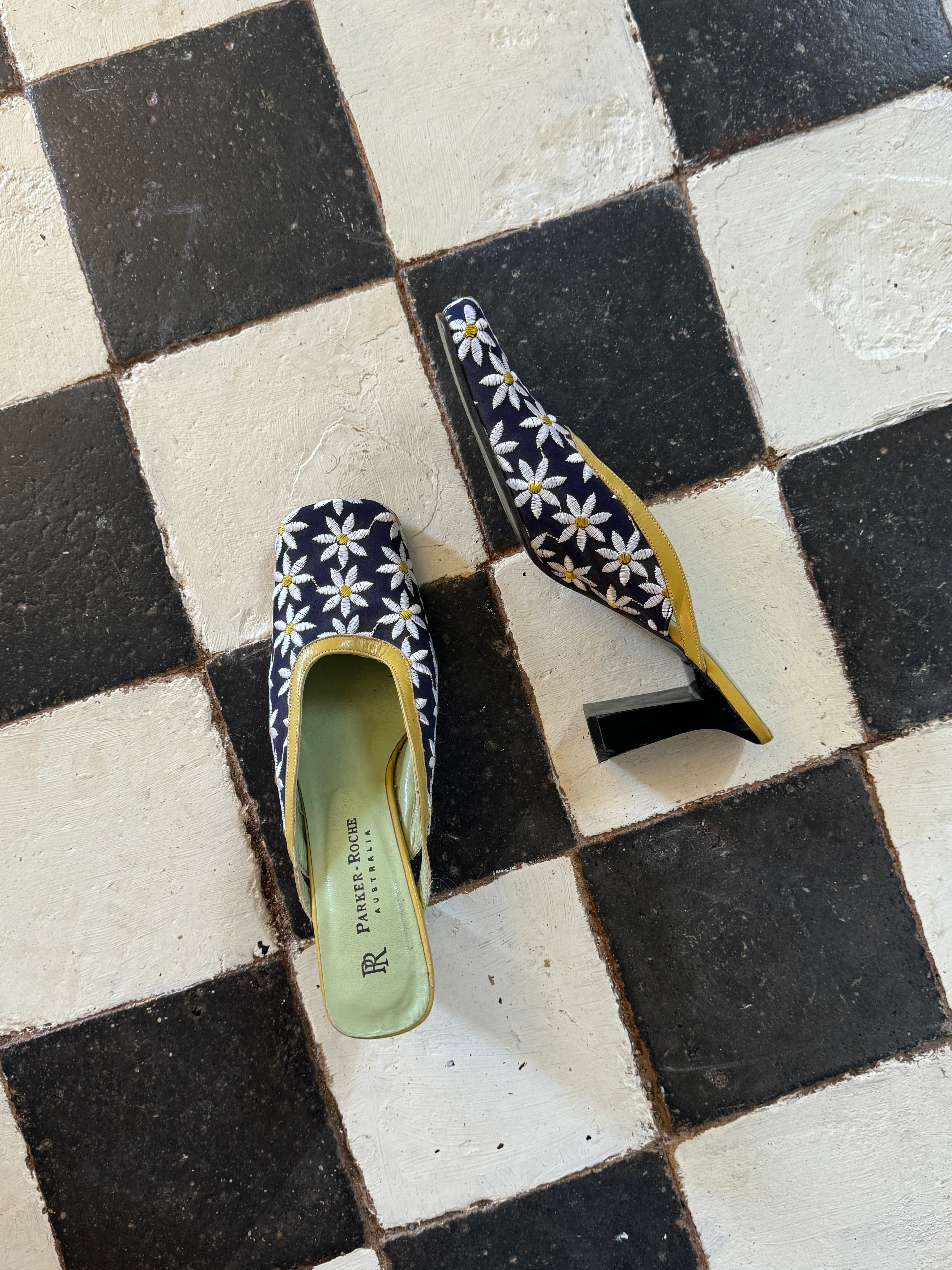 Vintage Y2K Leather Square Toe Daisy Mules