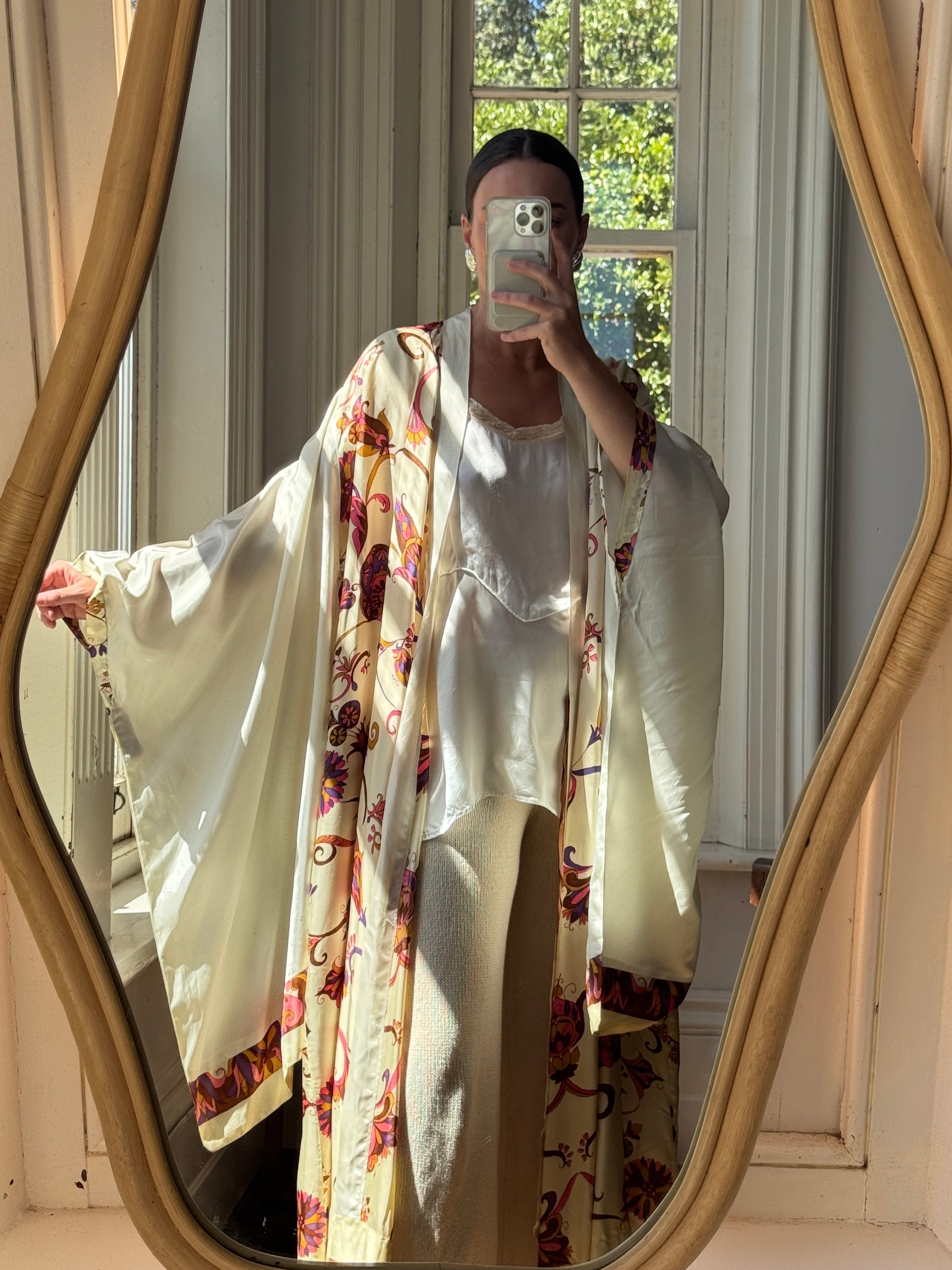 Vintage 70s Cream Oriental Floral Robe