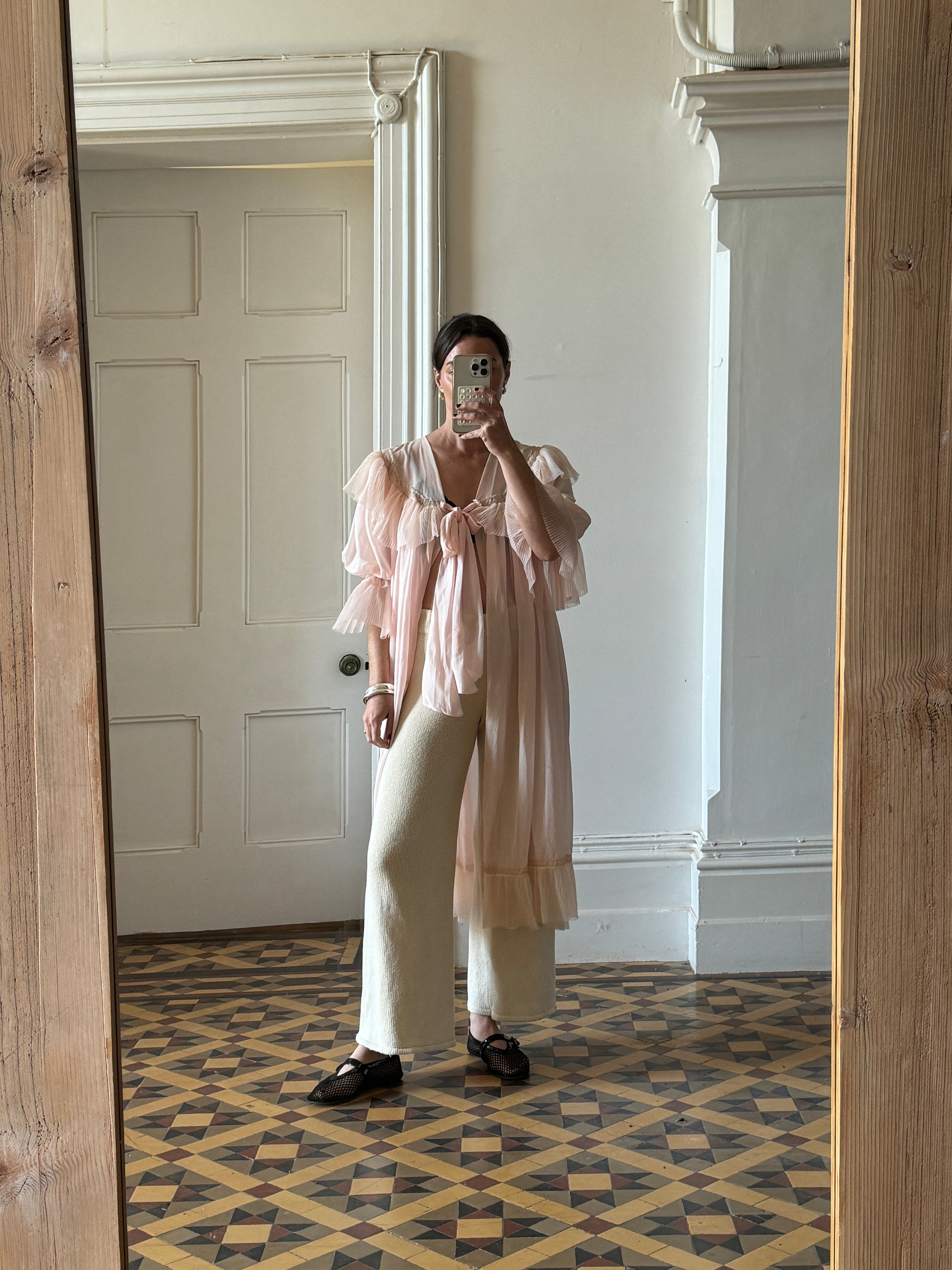 Vintage Pink Pleated Frill Tie Peignoir Cape