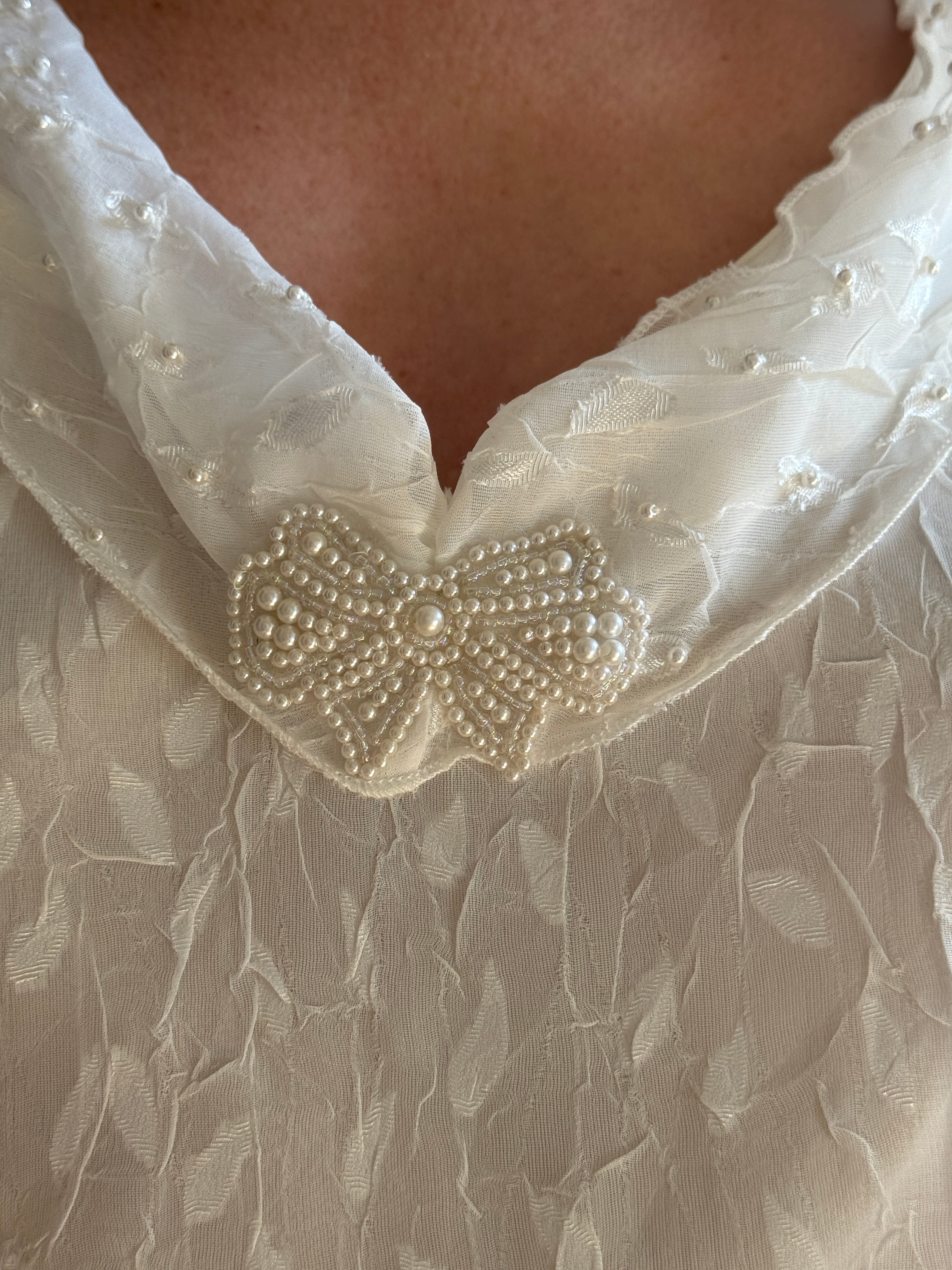 Vintage V Neck Sheer Vine Wedding Dress
