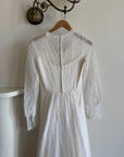 Vintage 70s Daisy Organza Lace Wedding Dress With Train
