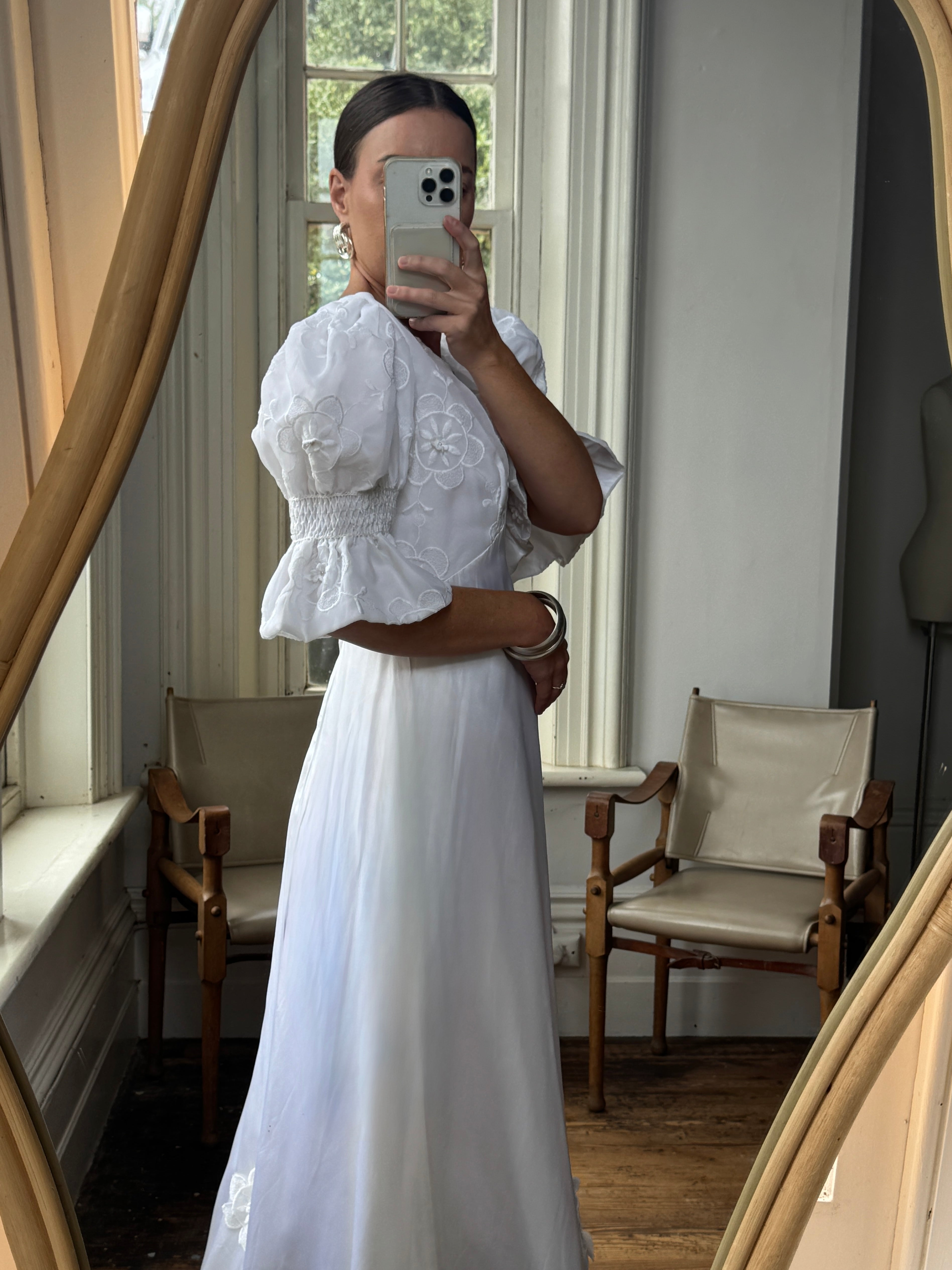 Vintage 60s Puff Sleeve Romantic Wedding Dress