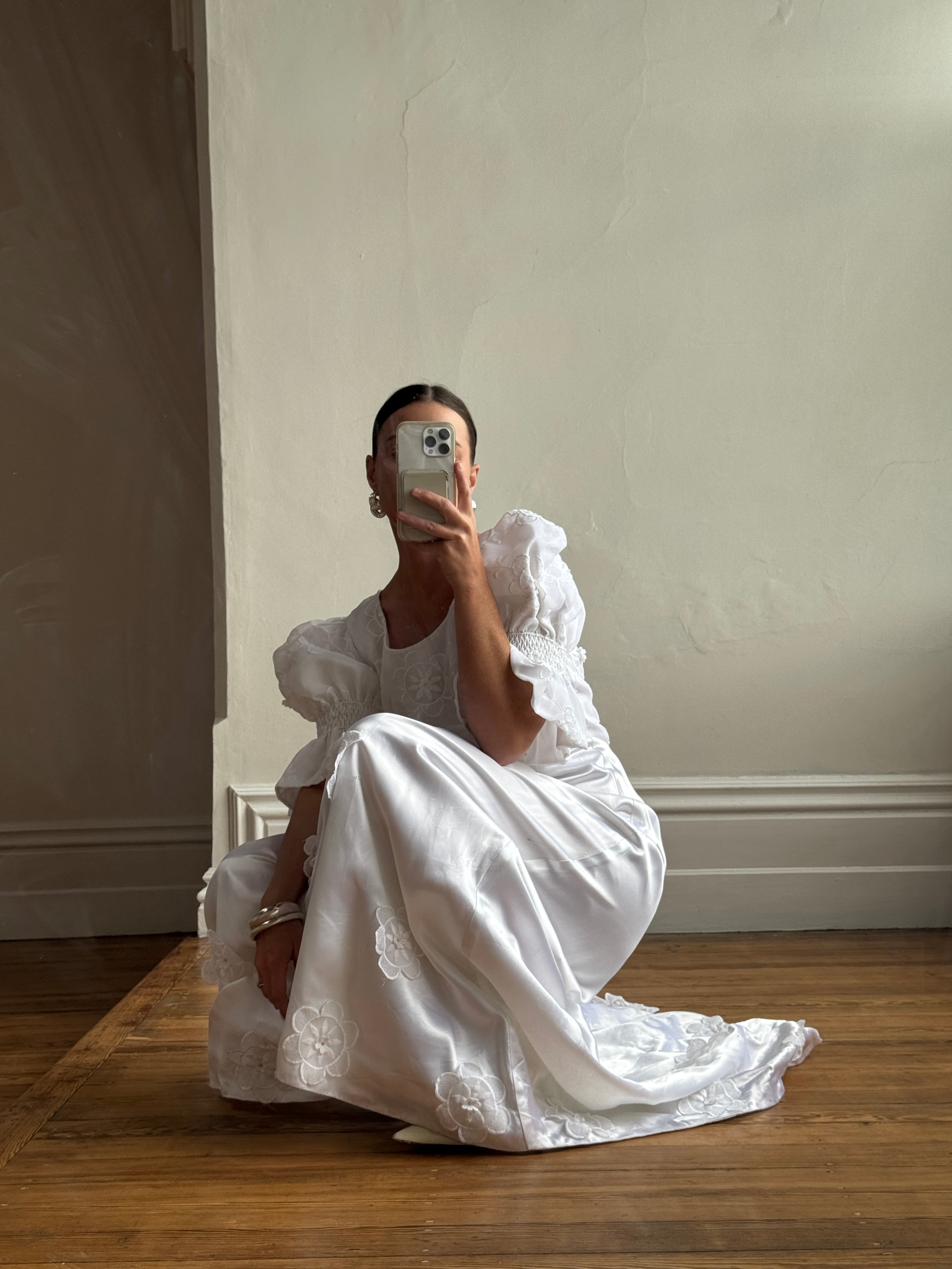 Vintage 60s Puff Sleeve Romantic Wedding Dress