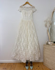 Vintage Scalloped Lace Princess Tulle Wedding Gown