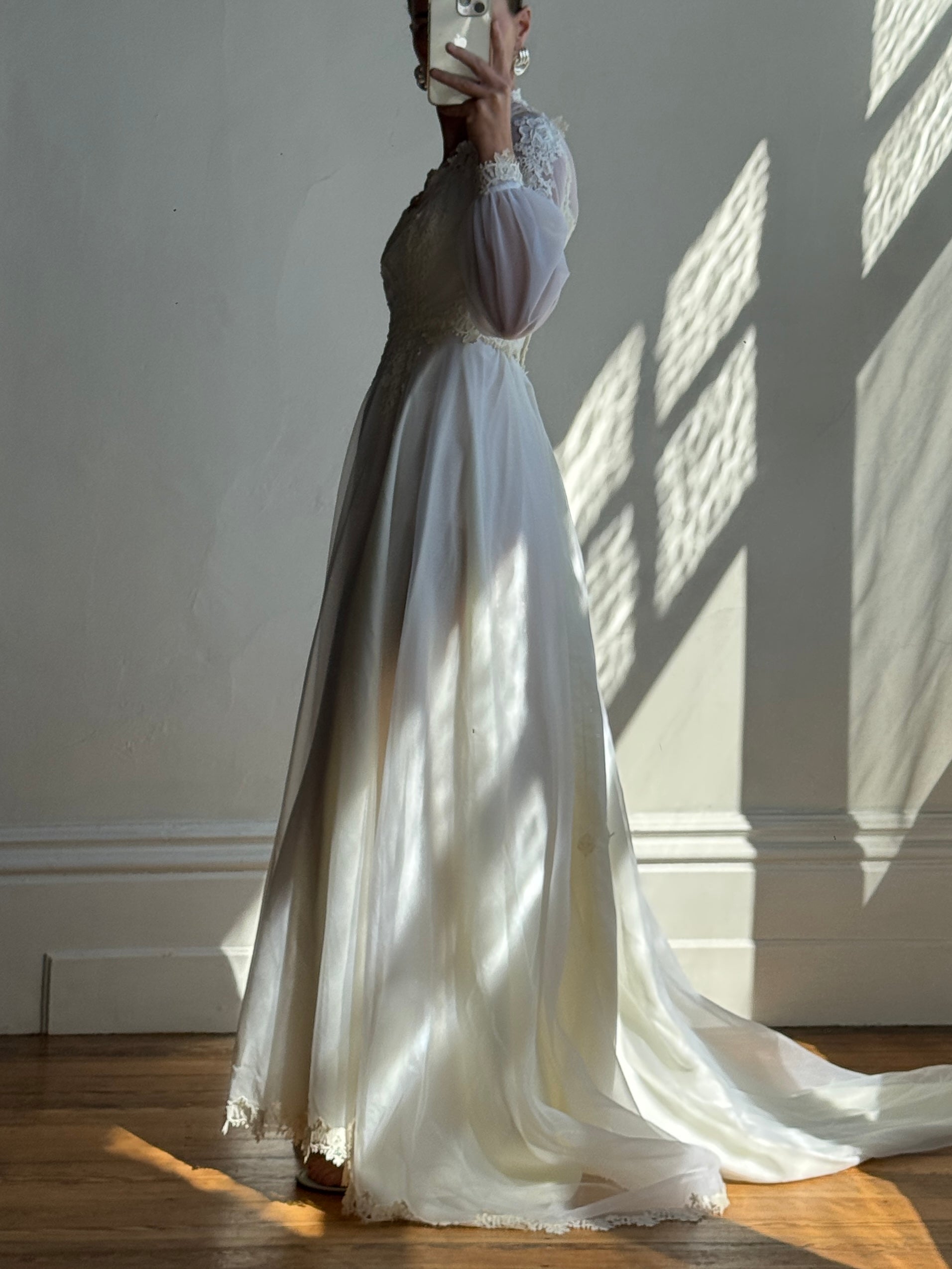 Vintage 70s Lace Poet Sleeve Wedding Dress Ivory