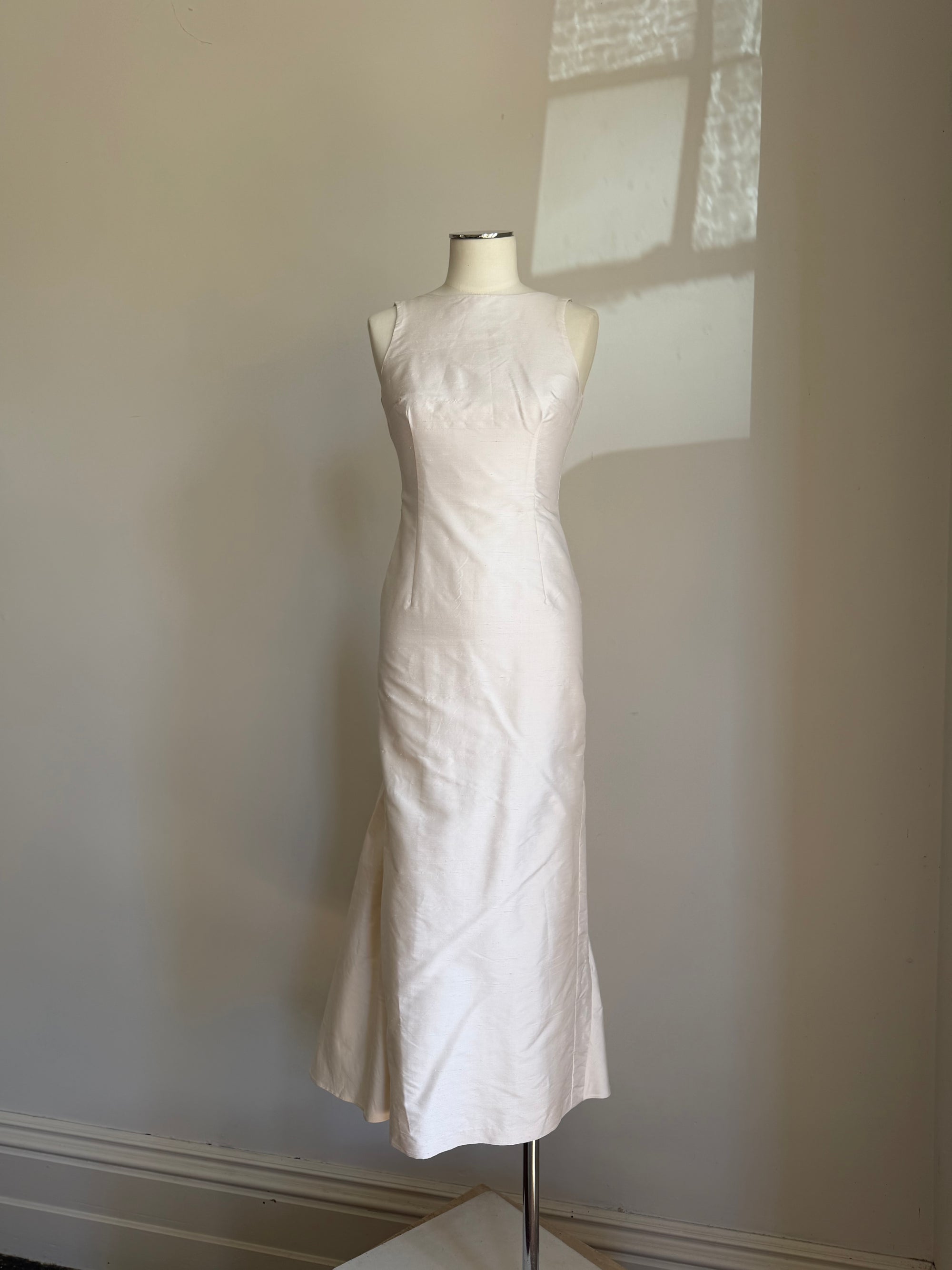 Vintage 90s Raw Silk Backless Bow Wedding Dress