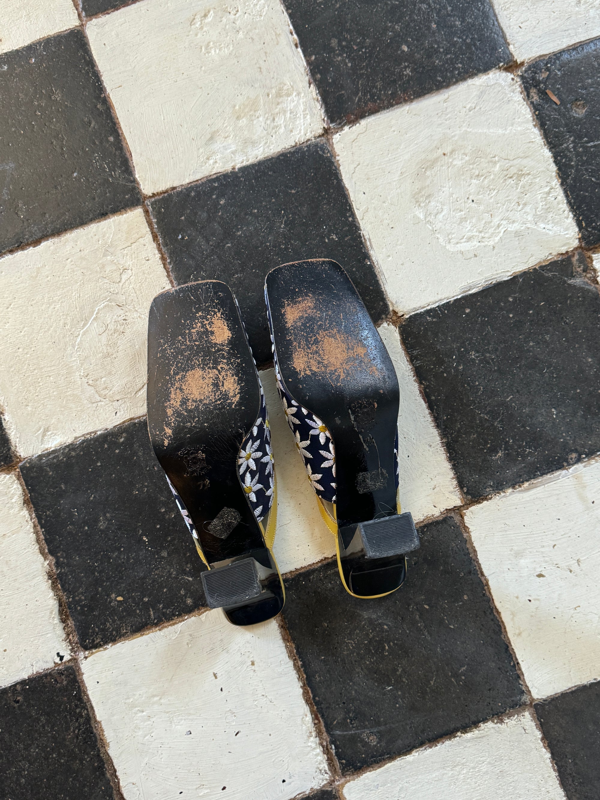 Vintage Y2K Leather Square Toe Daisy Mules