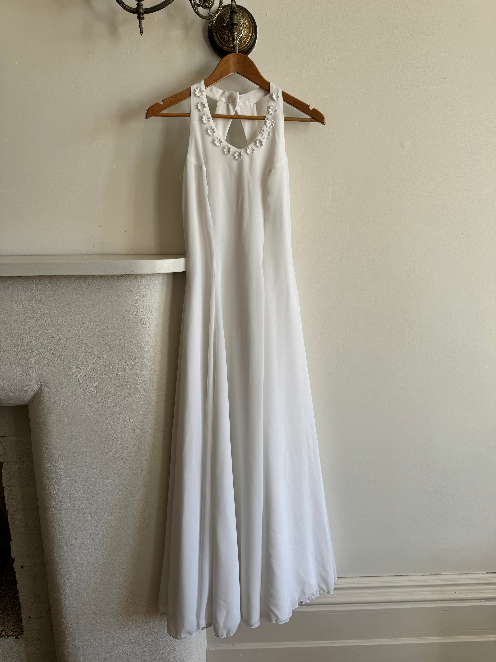 Vintage Halter A-Line Daisy Wedding Dress
