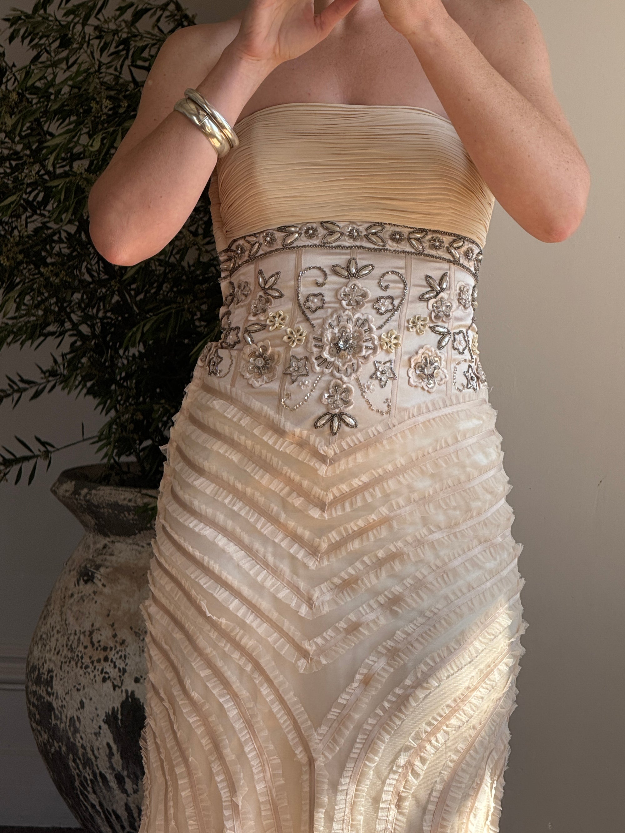 Vintage 90s Embroidered Waist Strapless Wedding Dress Creme