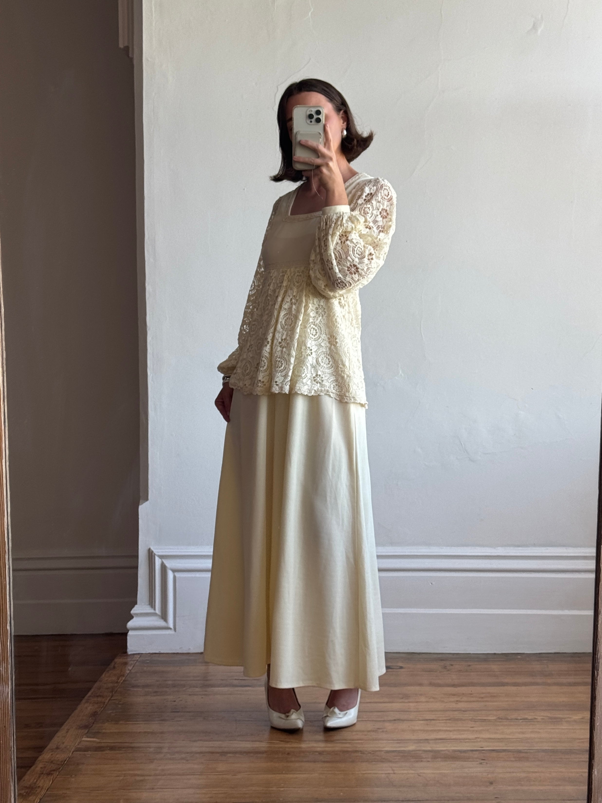 Vintage 70s Tiered Lace Tunic Wedding Dress Creme