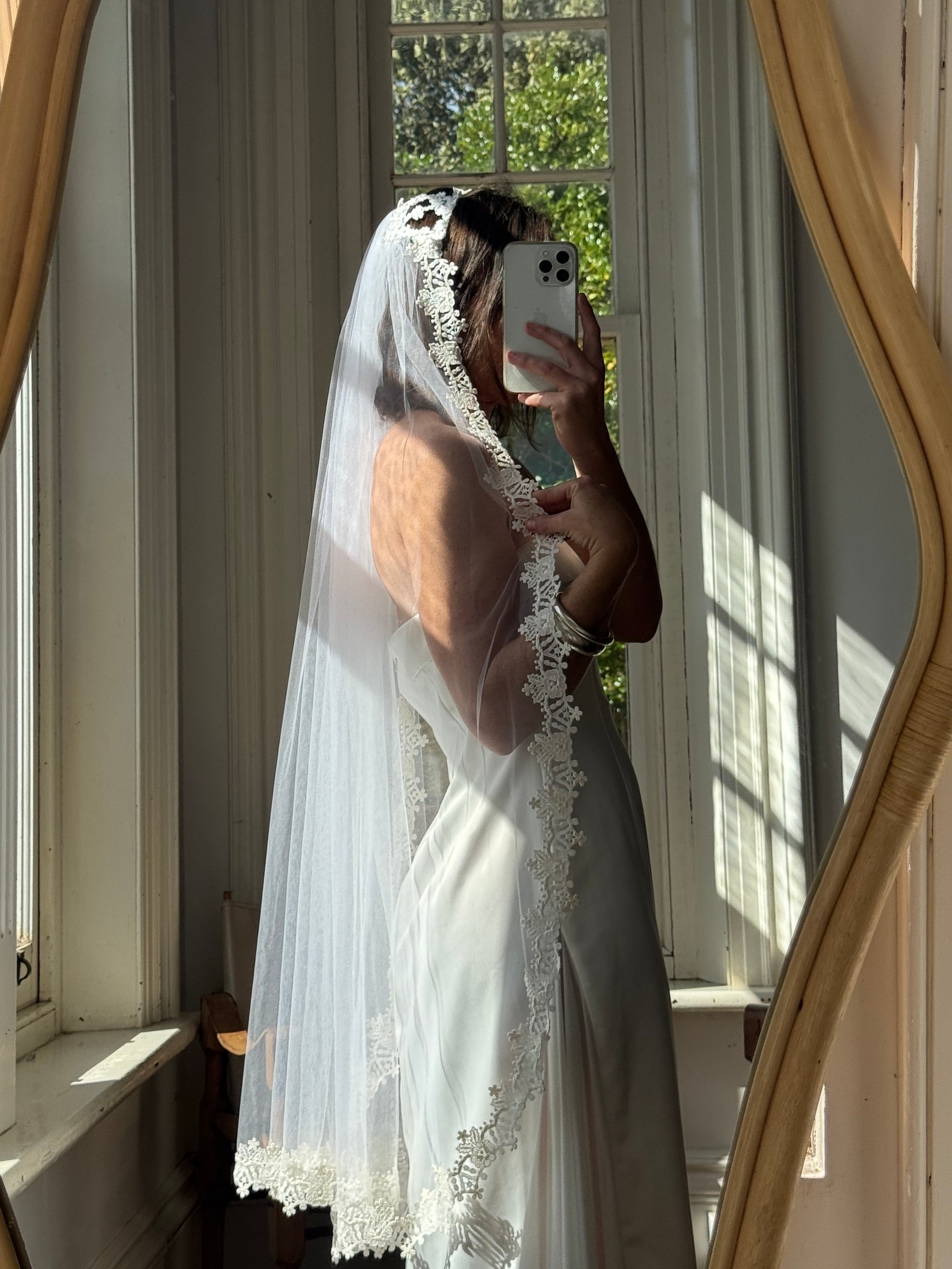 Vintage Juliette Floral Cap Long Veil
