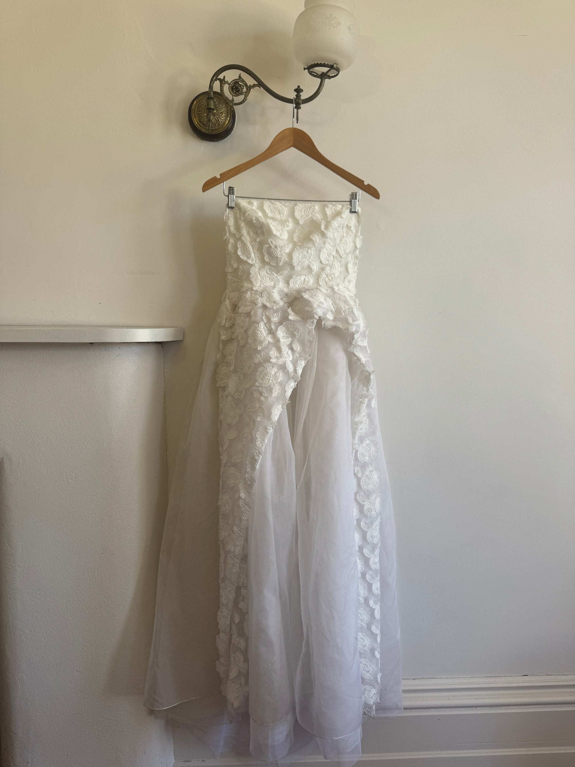 Vintage Y2K Strapless 3D Abstract Floral Wedding Gown