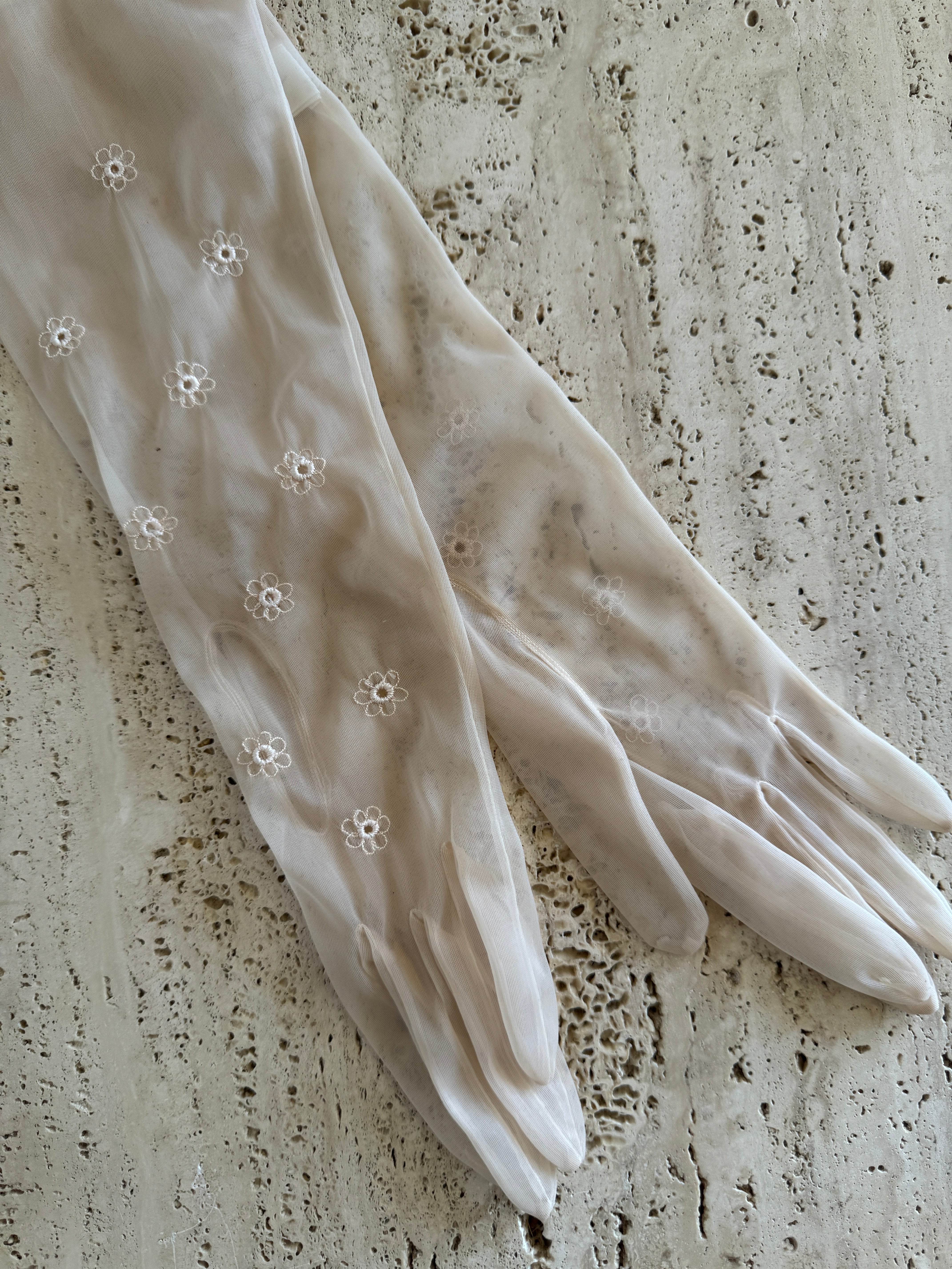 Vintage Sheer Daisy Gloves