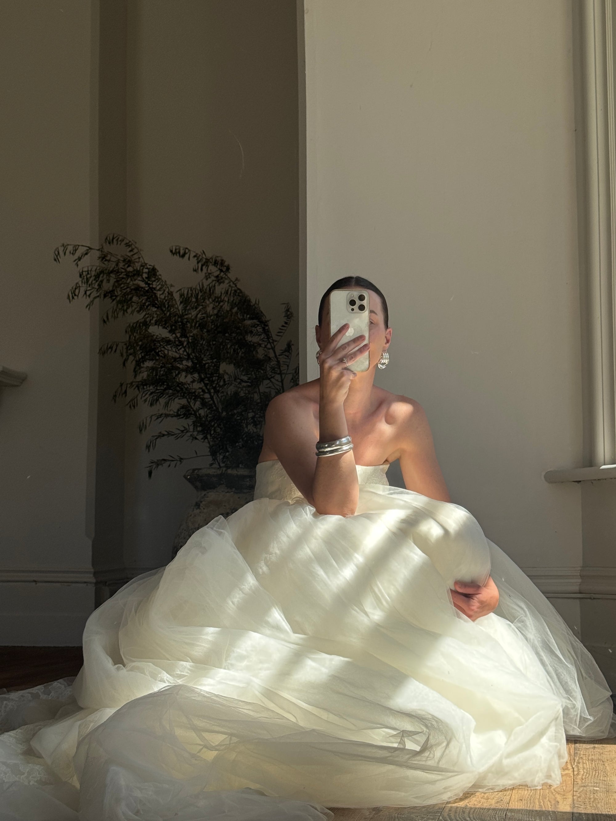 Vintage Y2K Vera Wang Princess Tulle Strapless Wedding Gown