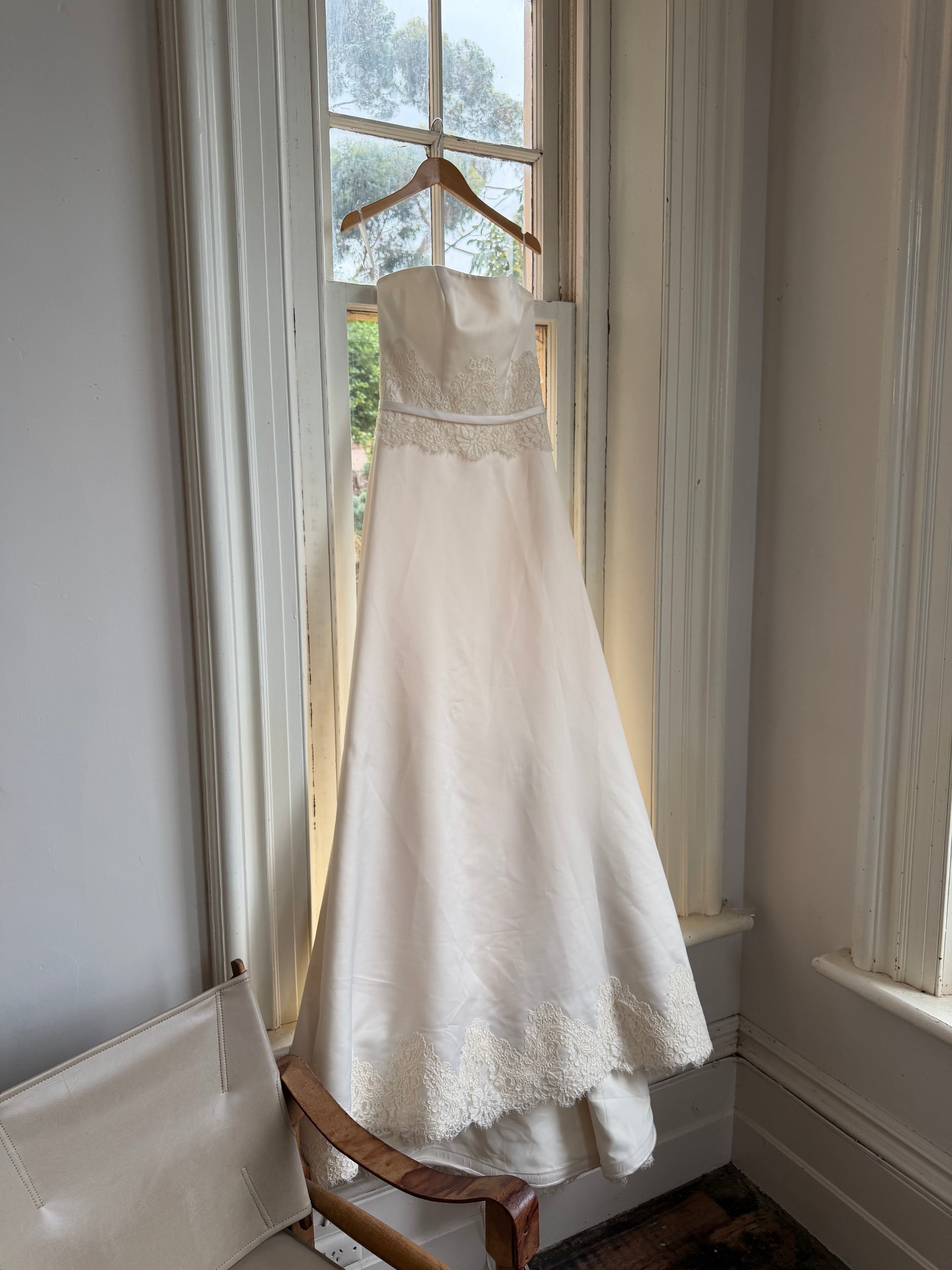 Vintage Y2K Satin Minimalist Strapless Wedding Gown (extra long)