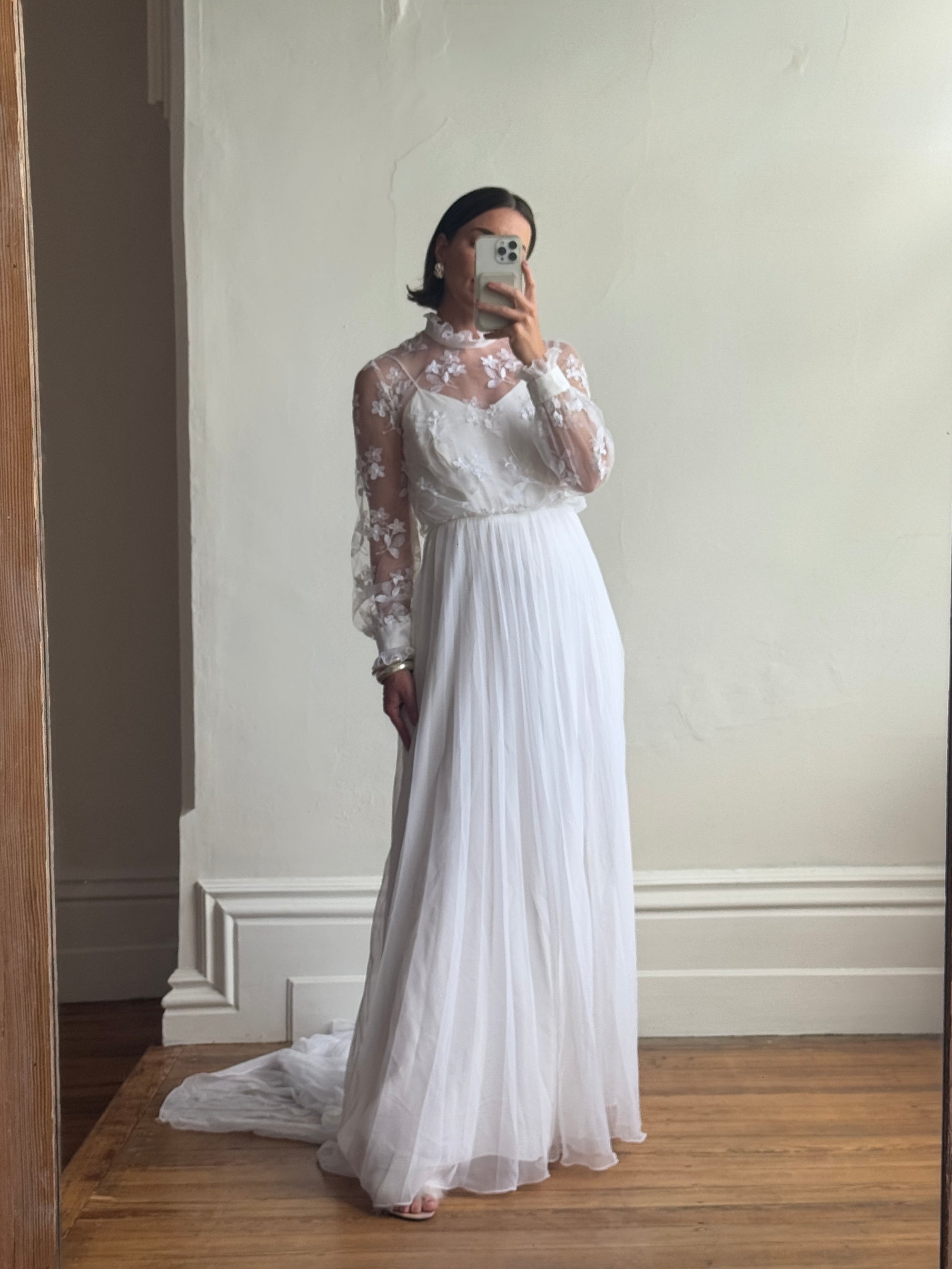 Vintage 60s Floral Lace Pleated Wedding Dress With Train