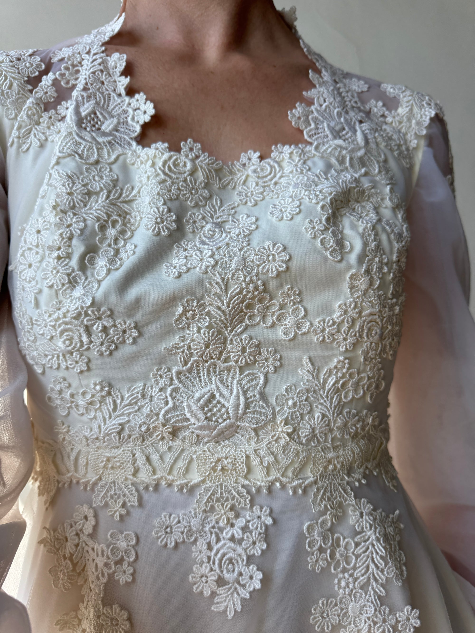 Vintage 70s Lace Poet Sleeve Wedding Dress Ivory