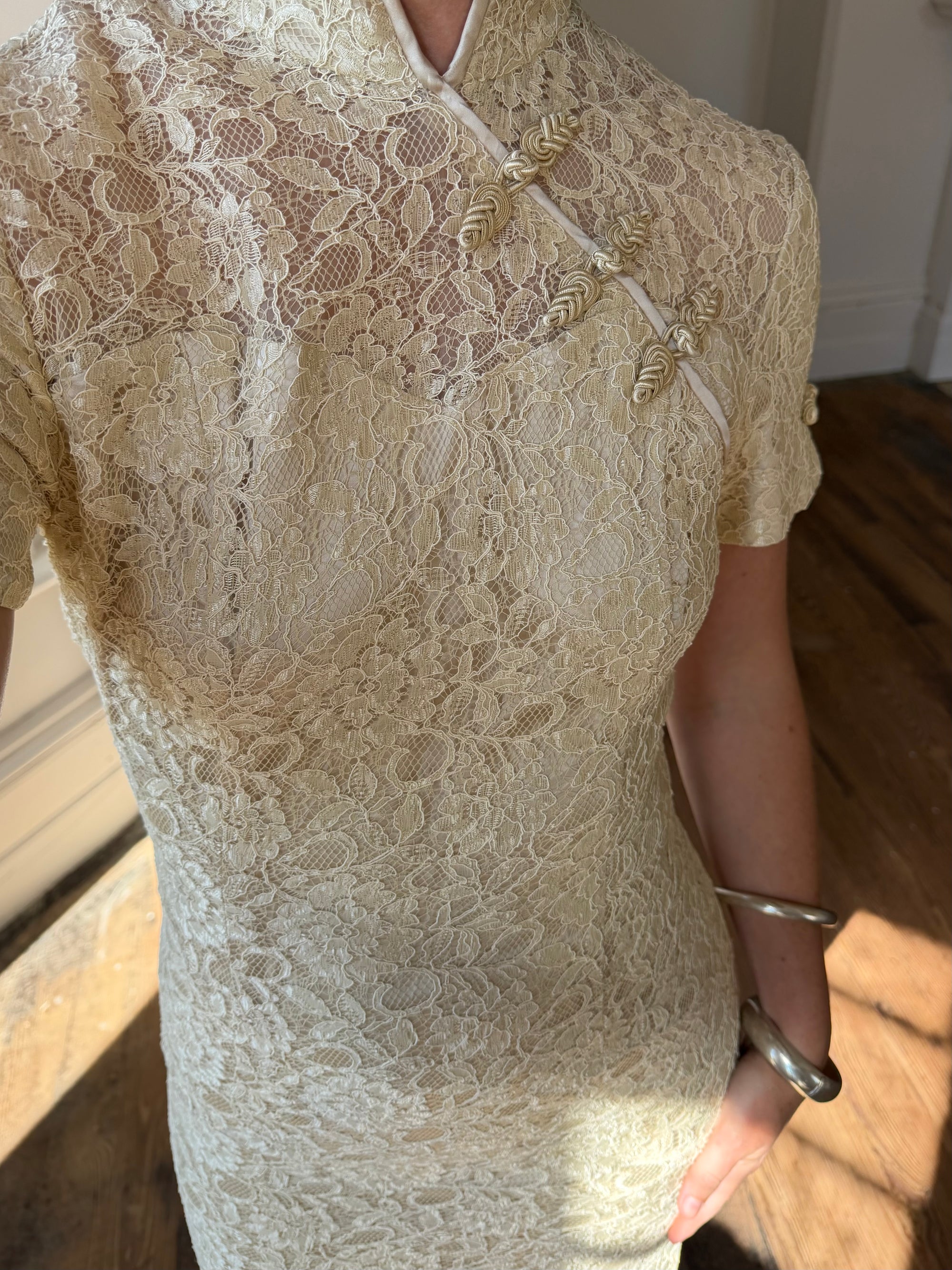 Vintage 90s Mandarin Collar Guipure Lace Midi Dress