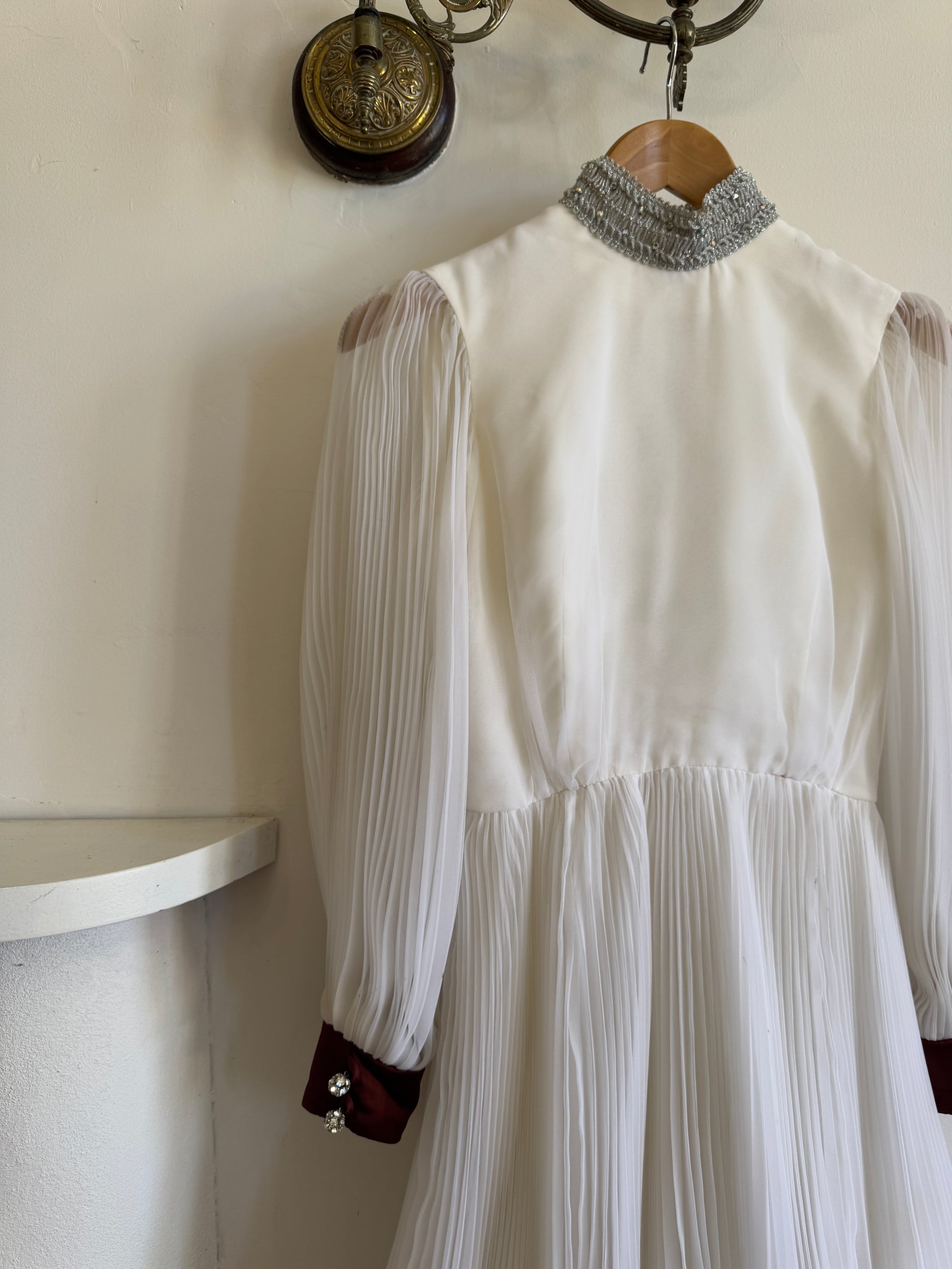 70s pleated dress 70s 80s Vintage White Blue Black Plaid Pleated A-line Dress & Belt Liz Roberts