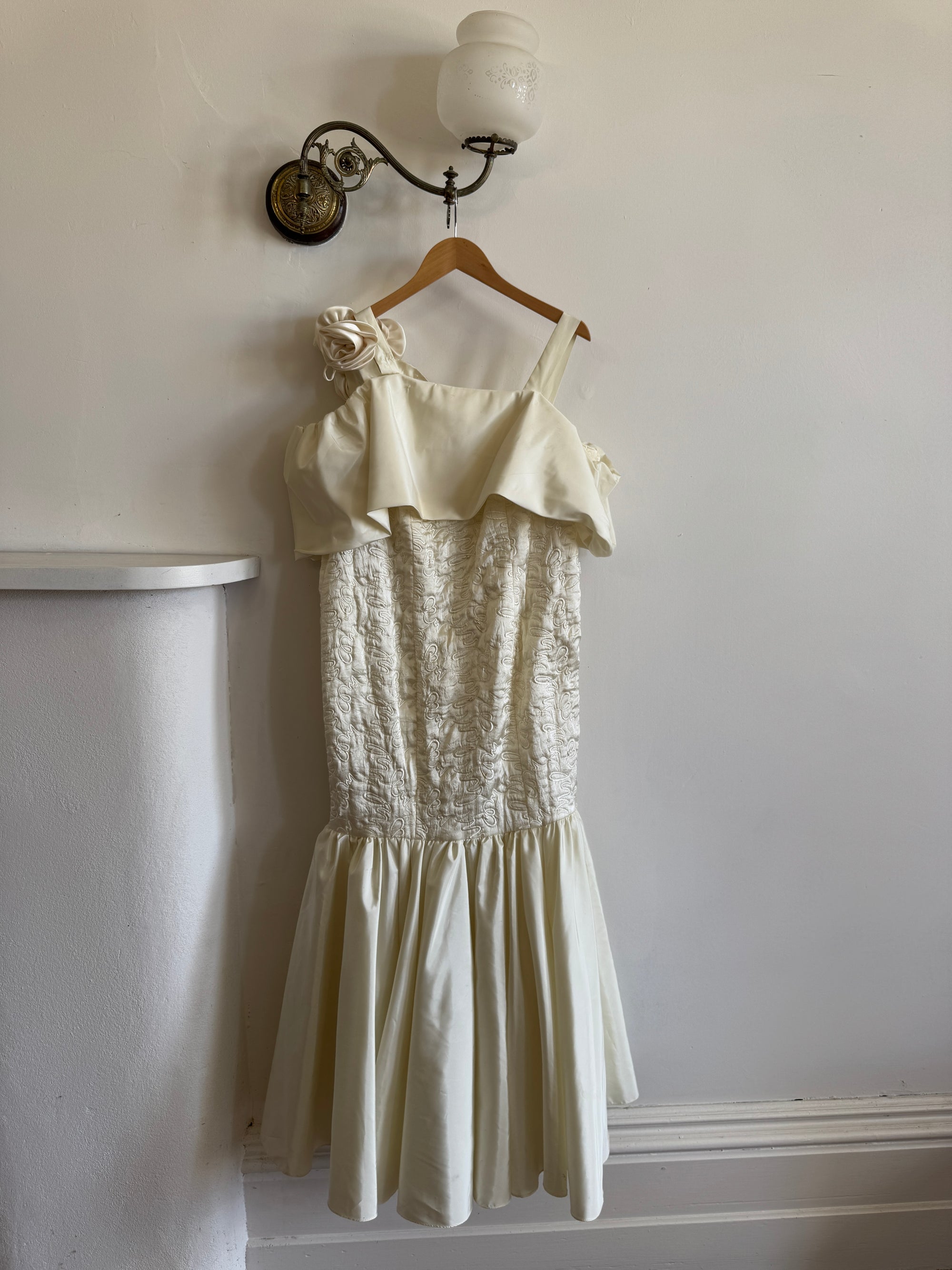 Vintage 80s Drop Waist Quilted Wedding Dress Creme
