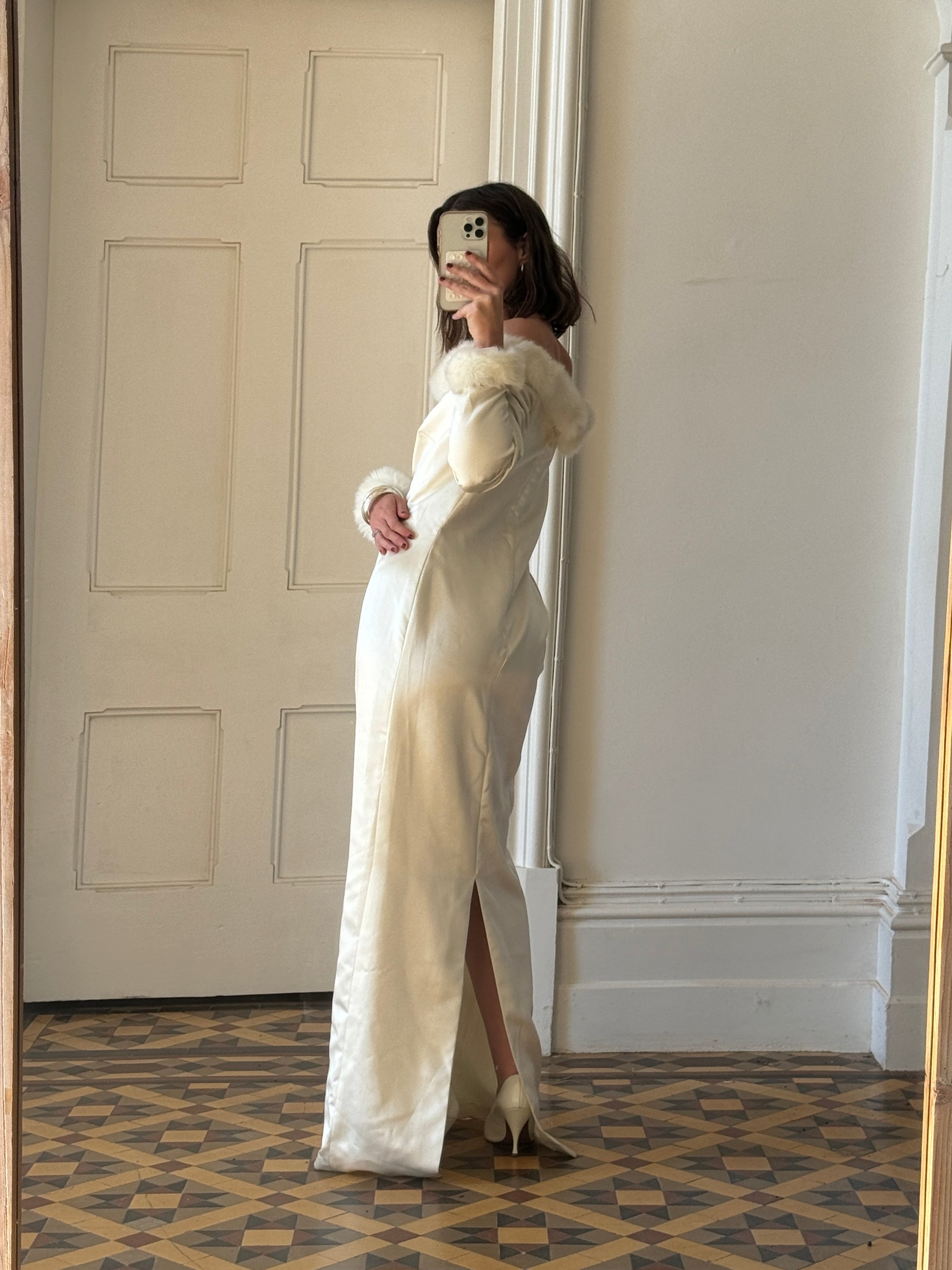 Vintage Fur Trim Long Sleeved Satin Wedding Dress