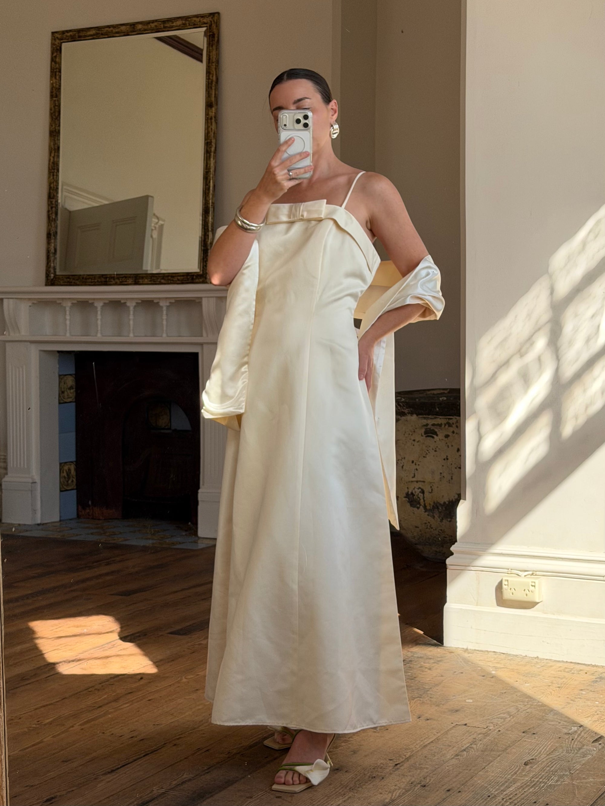 Vintage 90s Plus Size Satin Minimal Bow Wedding Dress and Sash