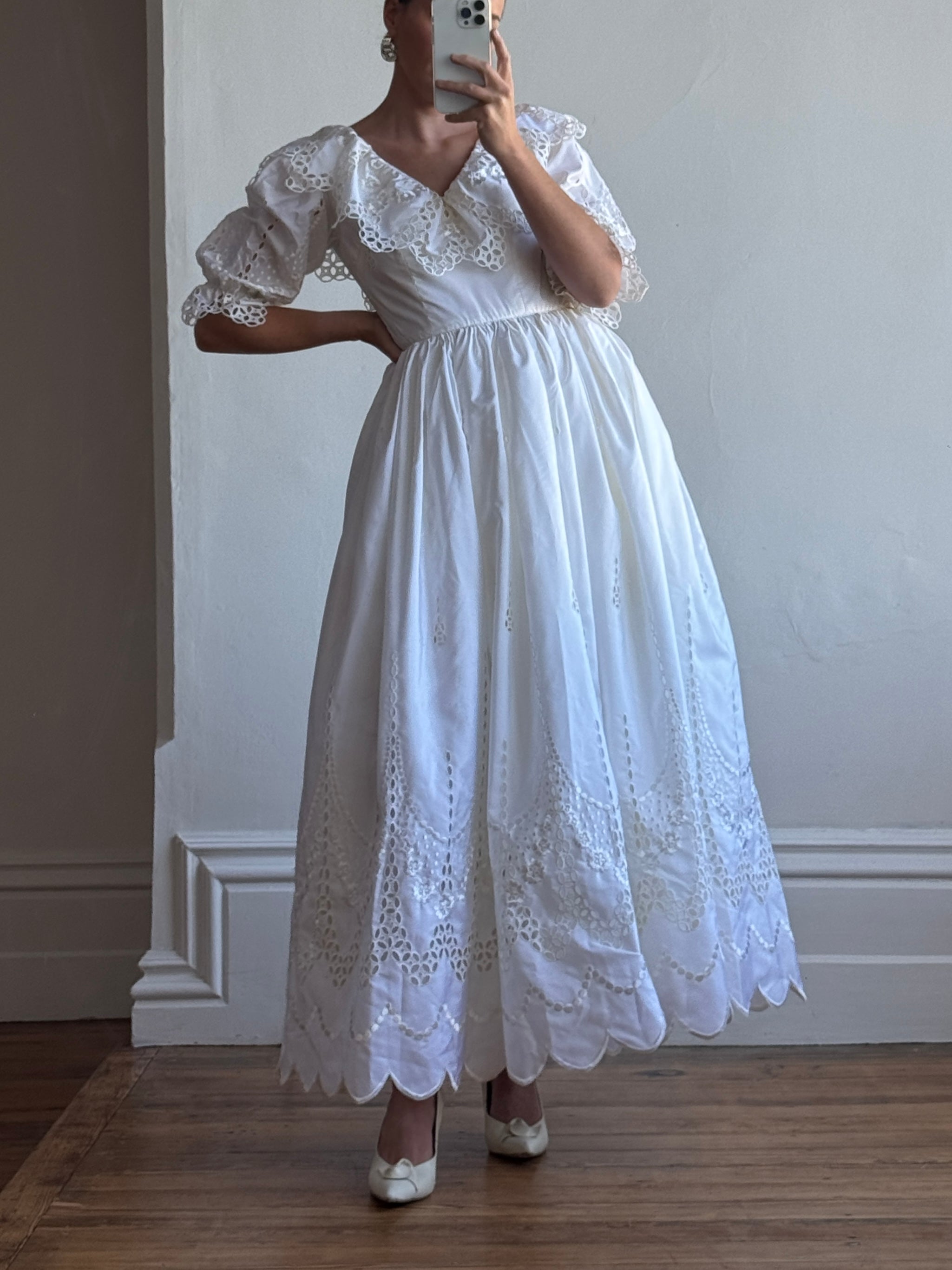 Vintage 70s Broderie Anglaise Frill Wedding Dress Ivory