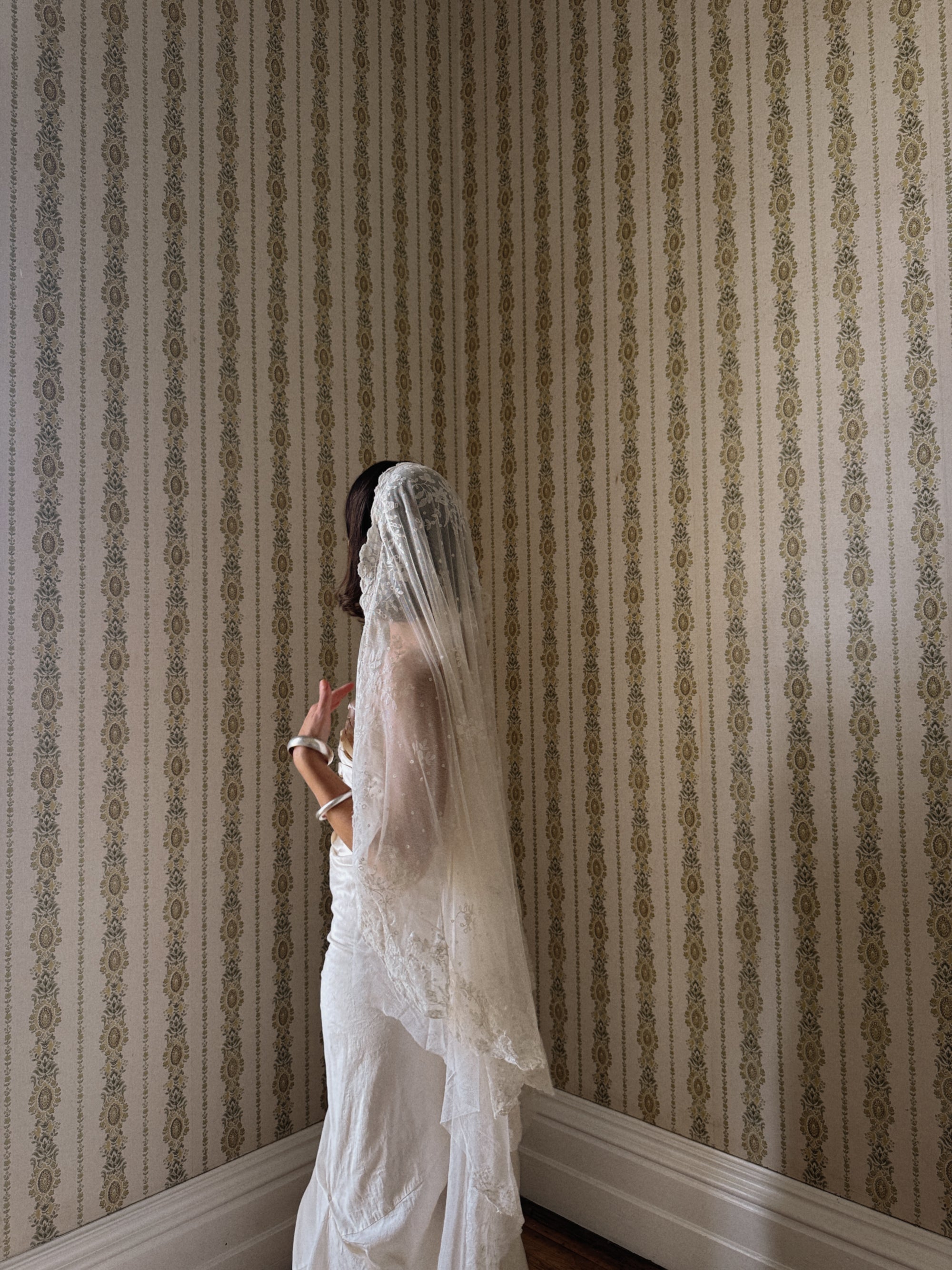 CMTB x Luce Di Luna Repurposed Antique Tambour Lace Double Layer Mantilla Veil