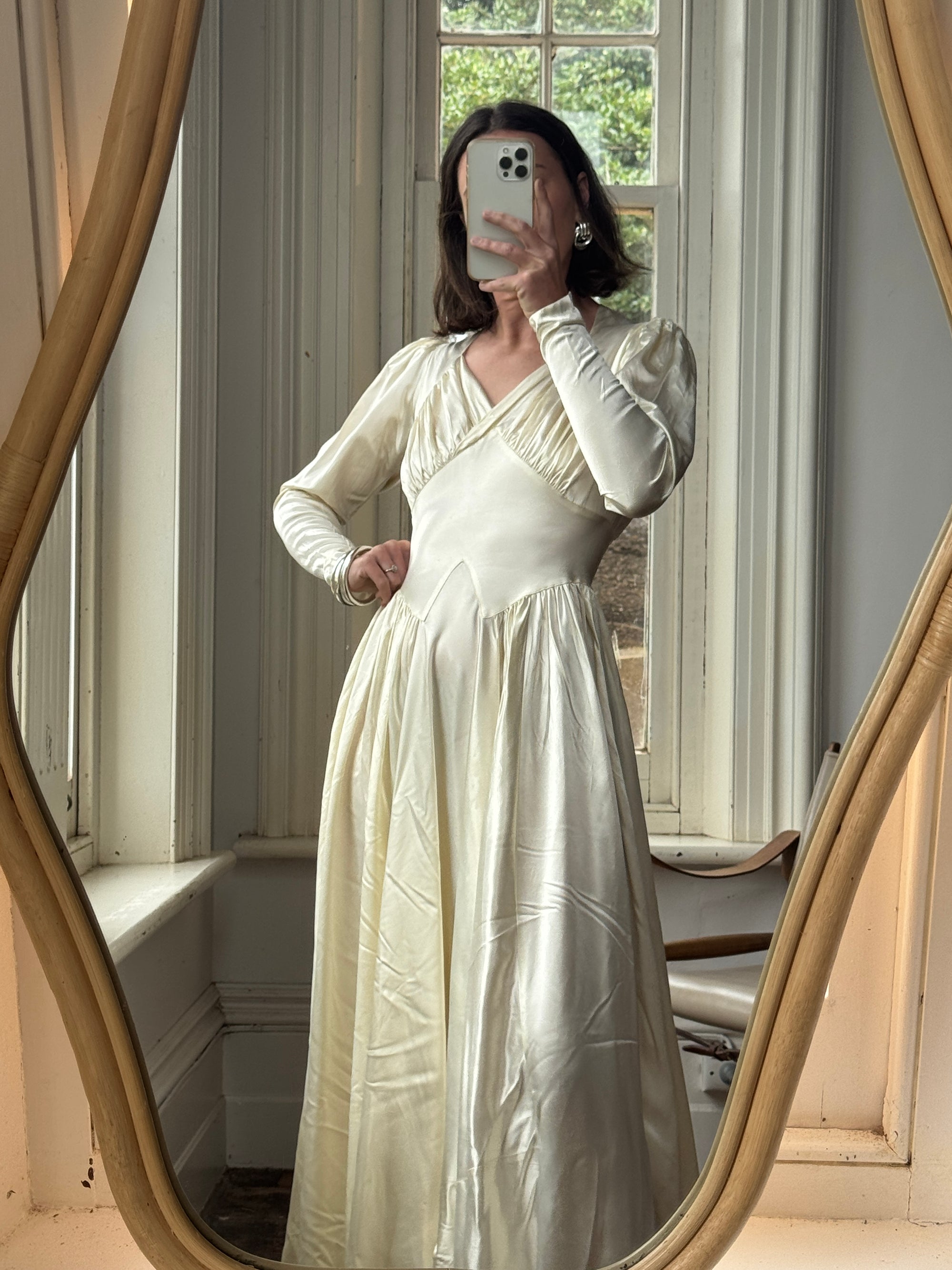 Vintage 40s Satin Minimalist Wedding Gown Creme