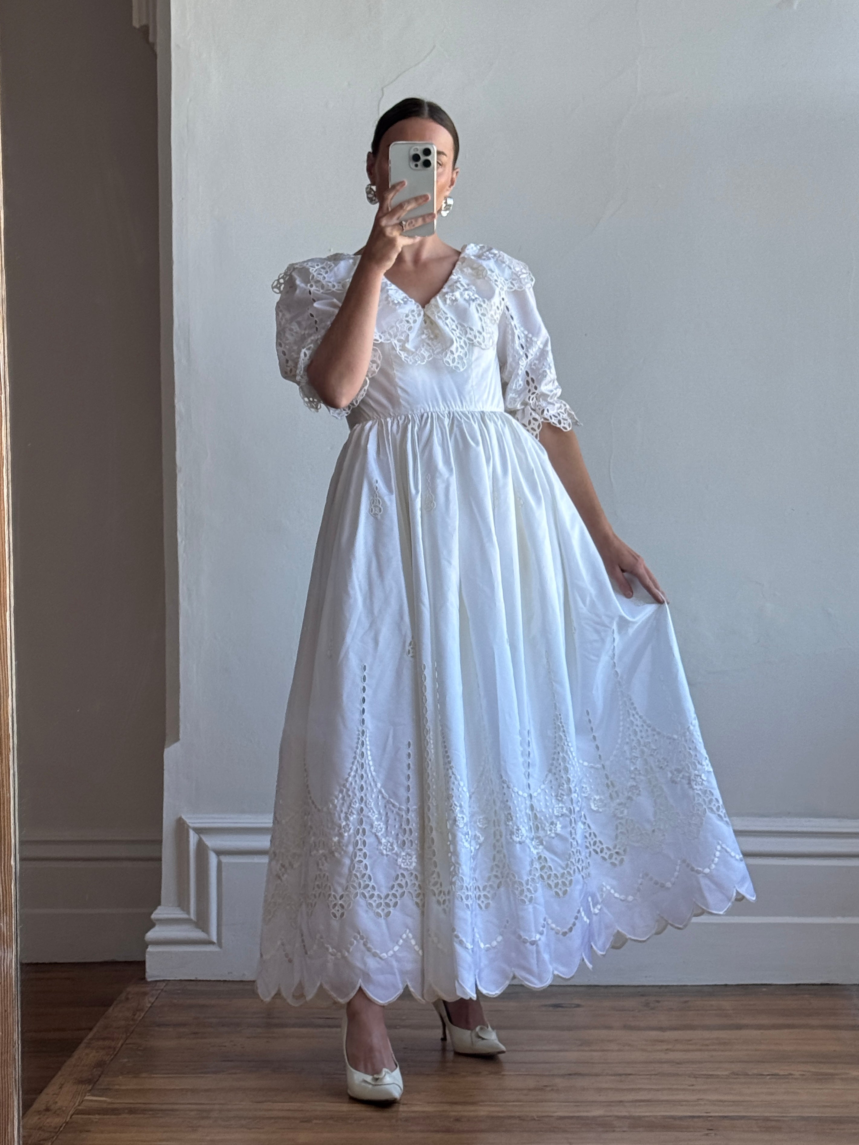 Vintage 70s Broderie Anglaise Frill Wedding Dress Ivory