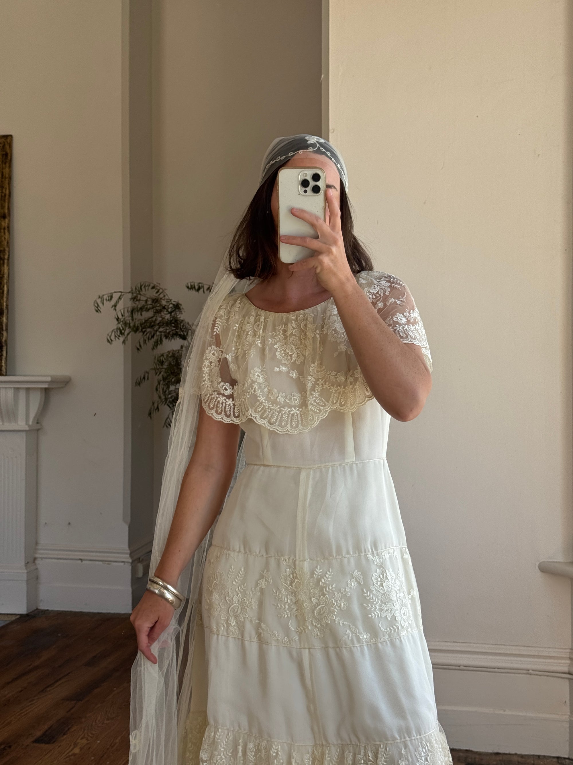 Antique Juliette Embroidered Multi-wear Bridal Veil