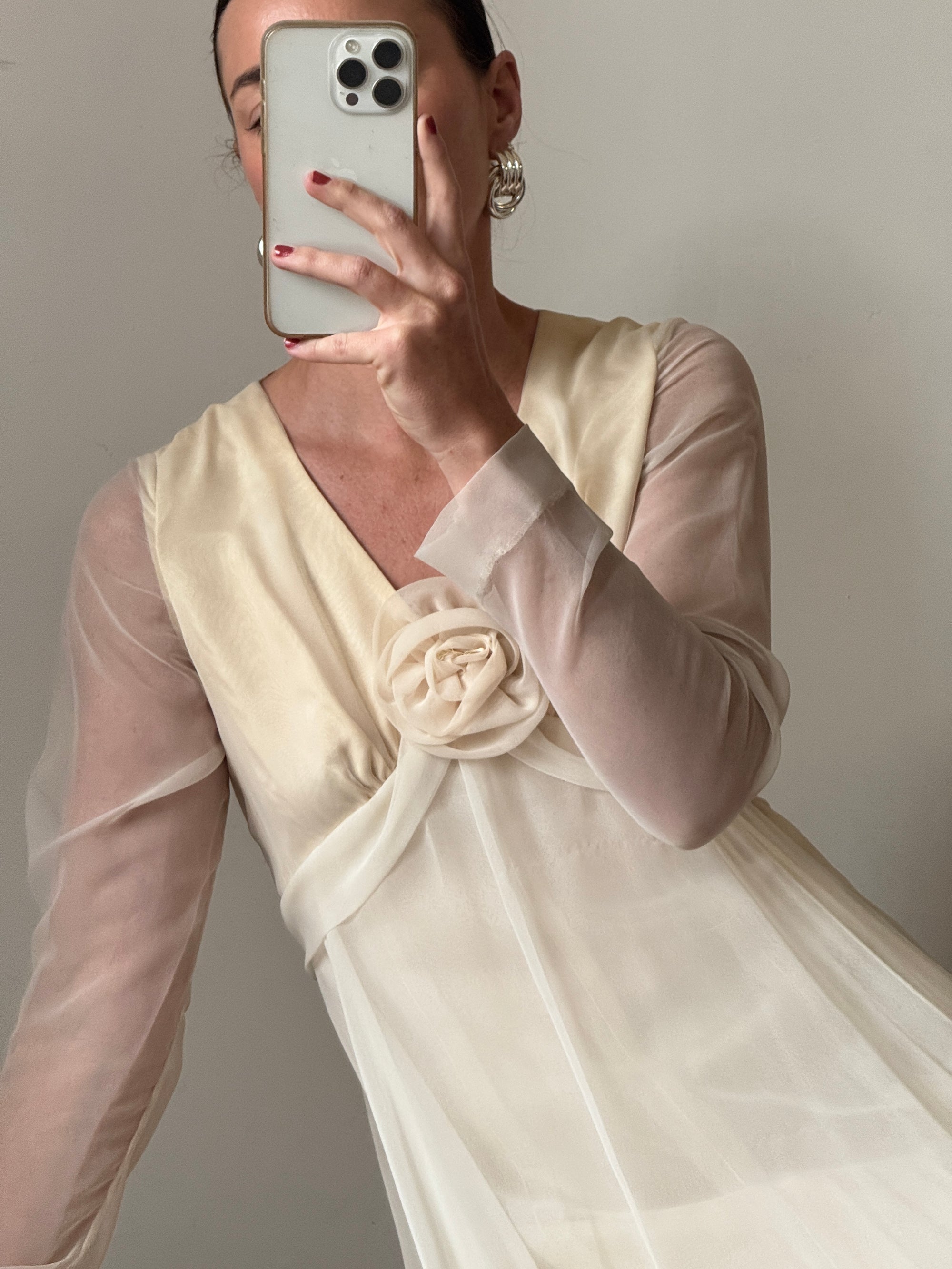 Vintage 70s Chiffon Rosette Wedding Dress Creme