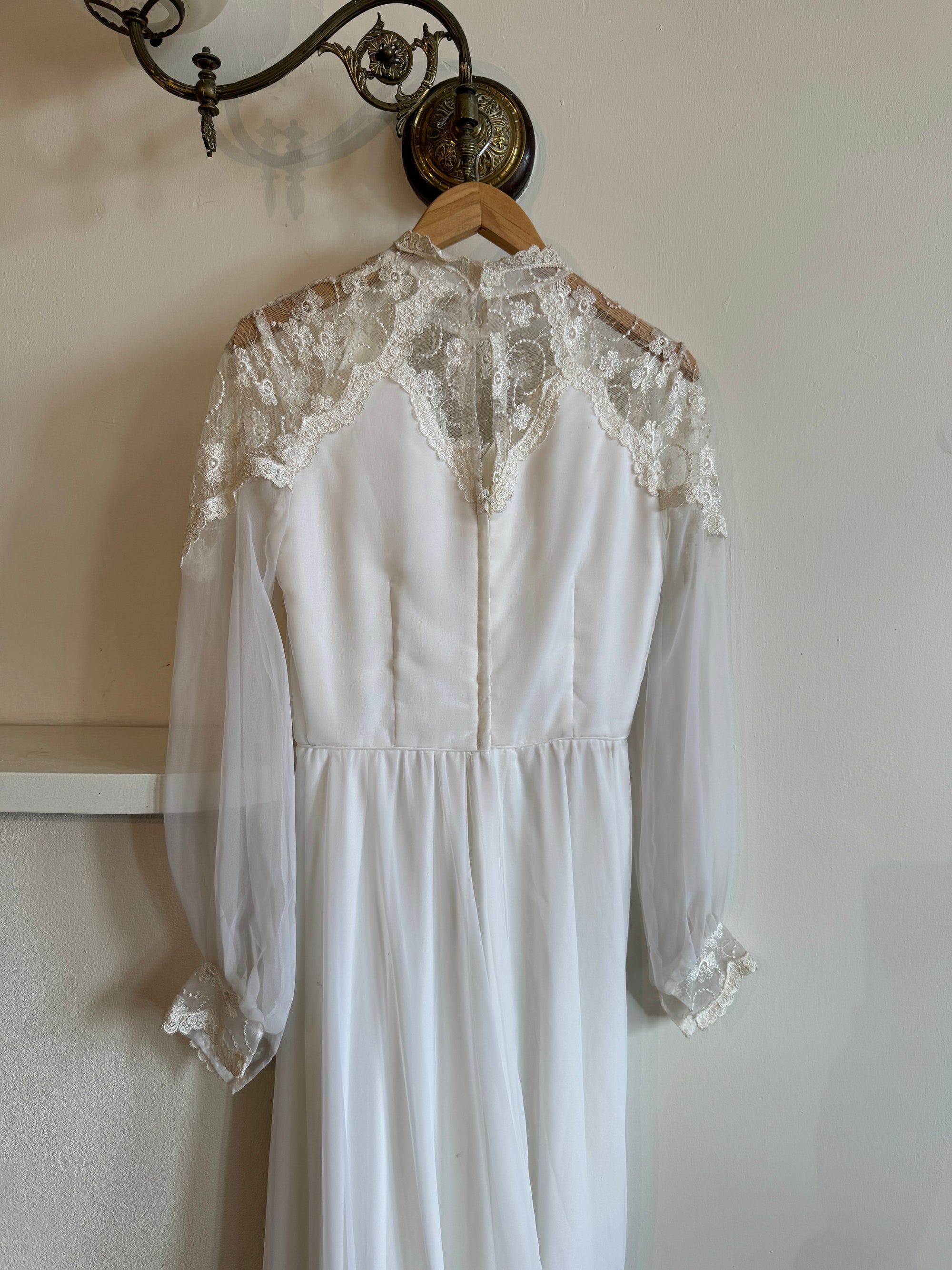Vintage 70s Long Sleeved Boheme Bridal Dress