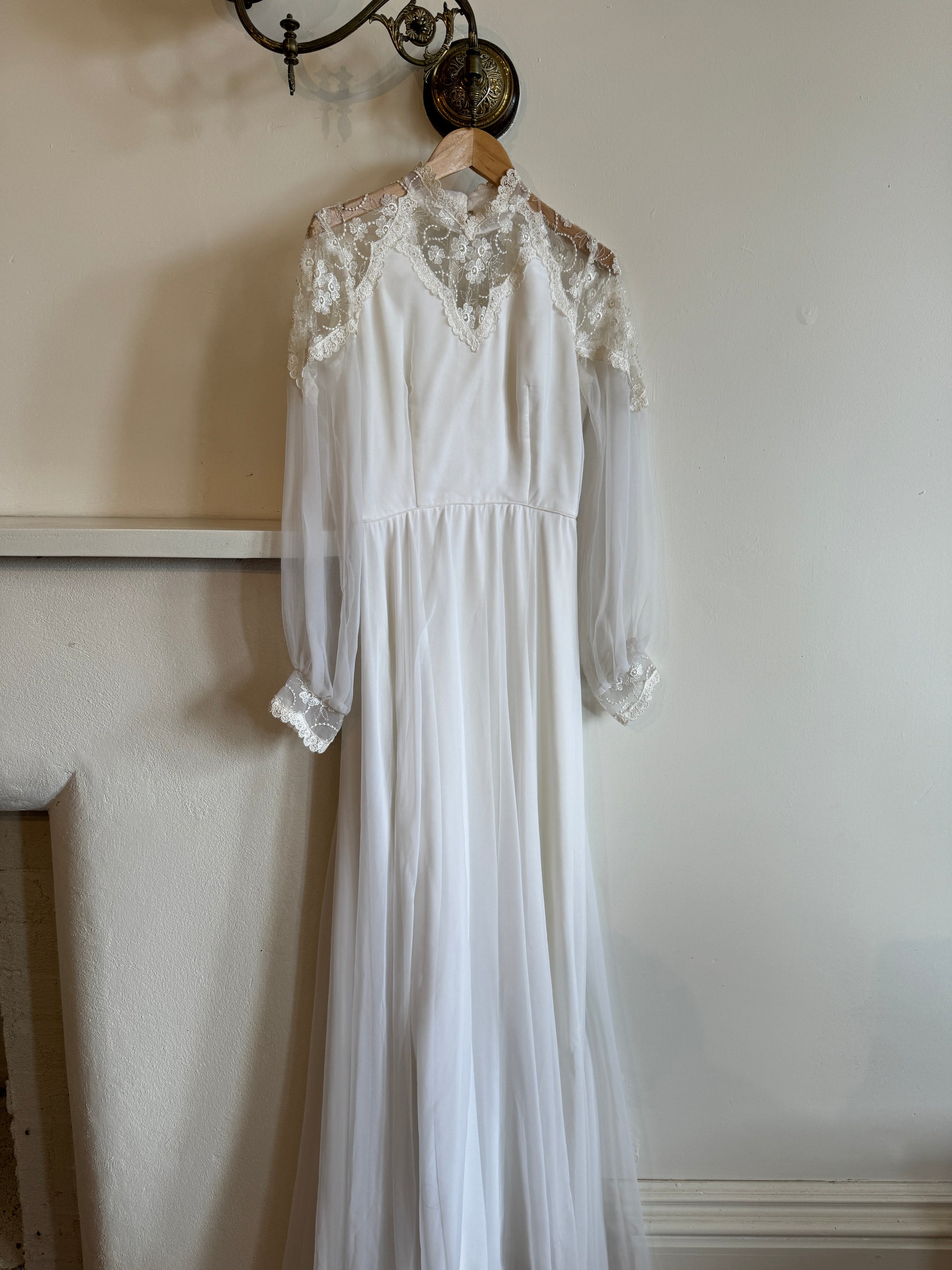 Vintage 70s Long Sleeved Boheme Bridal Dress