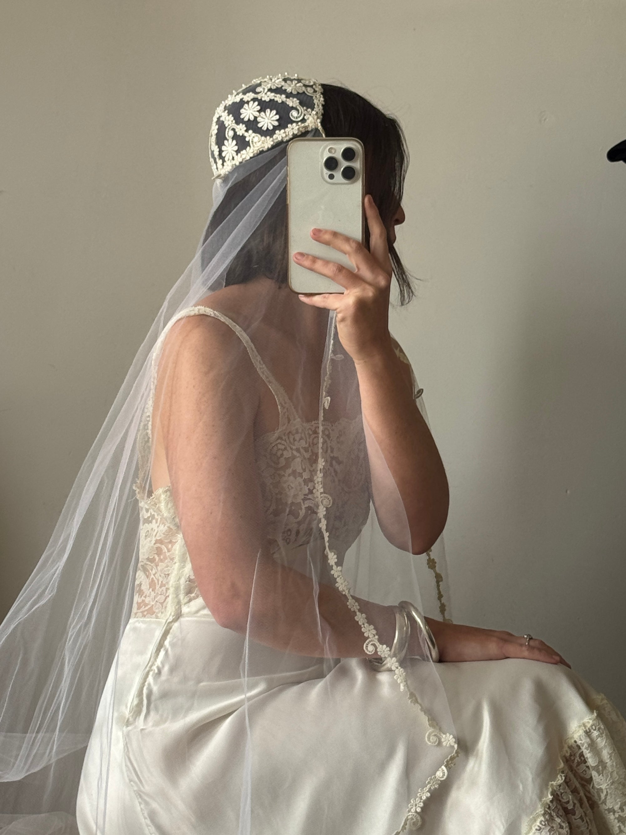 Vintage 70s Floral Juliet Cap Veil